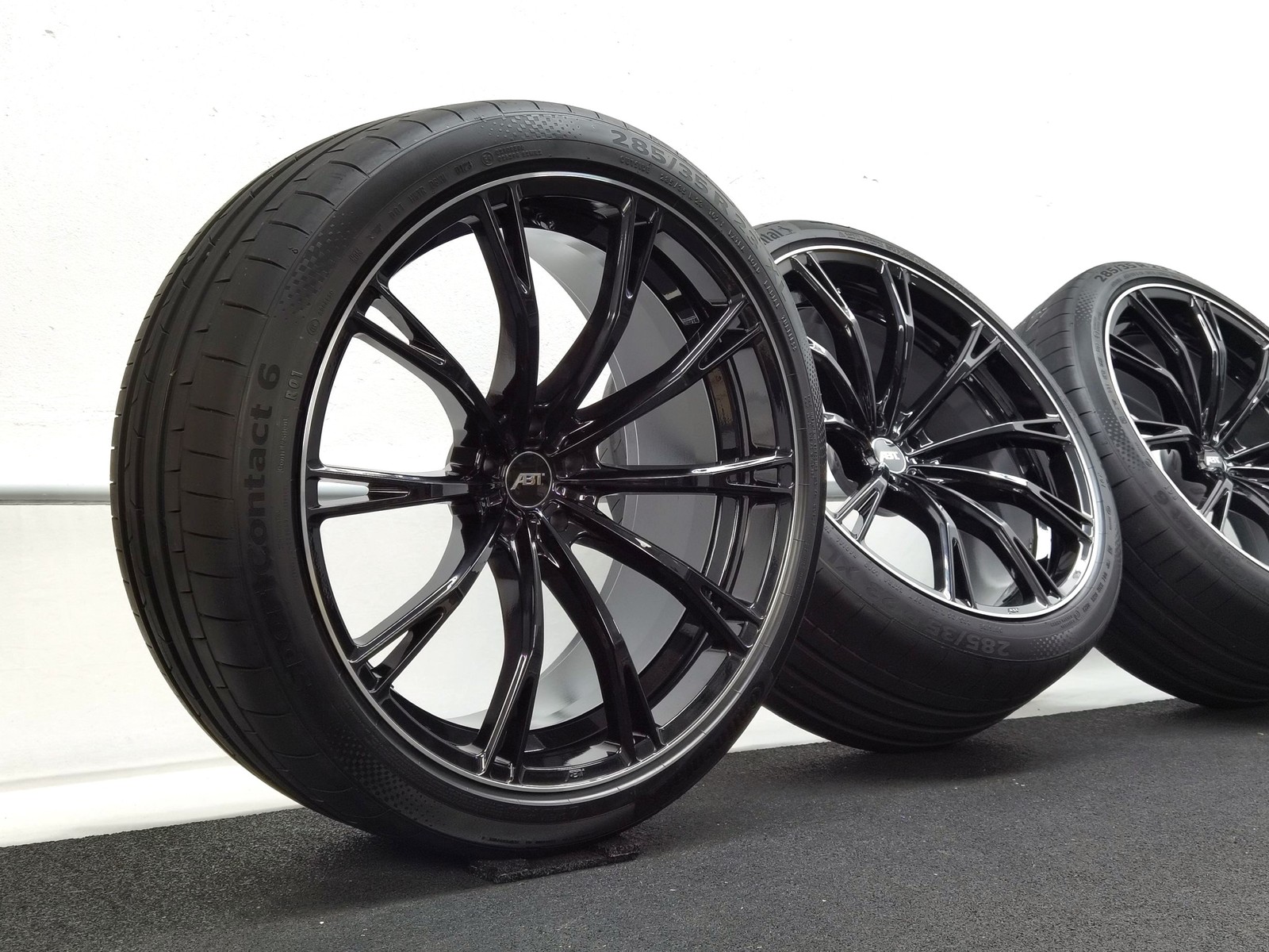 23 Zoll ABT Sportsline GR23 Glossy black, glanzgedreht Sommerräder / Continental SportContact 6 (R01) 285/35 R23 – Bild 1