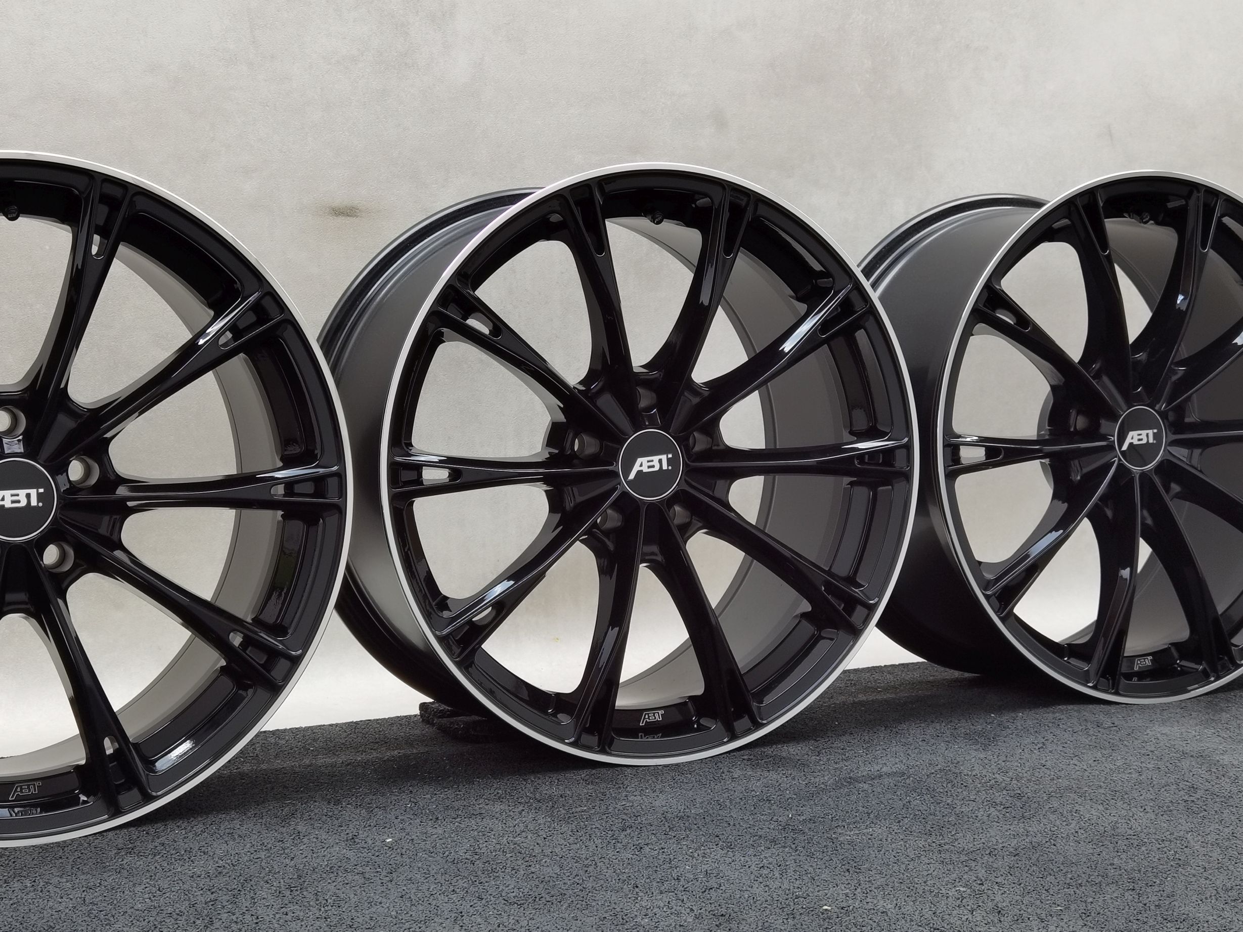 18 Zoll ABT Sportsline GR18 Glossy black, glanzgedreht Alufelgen – Bild 1