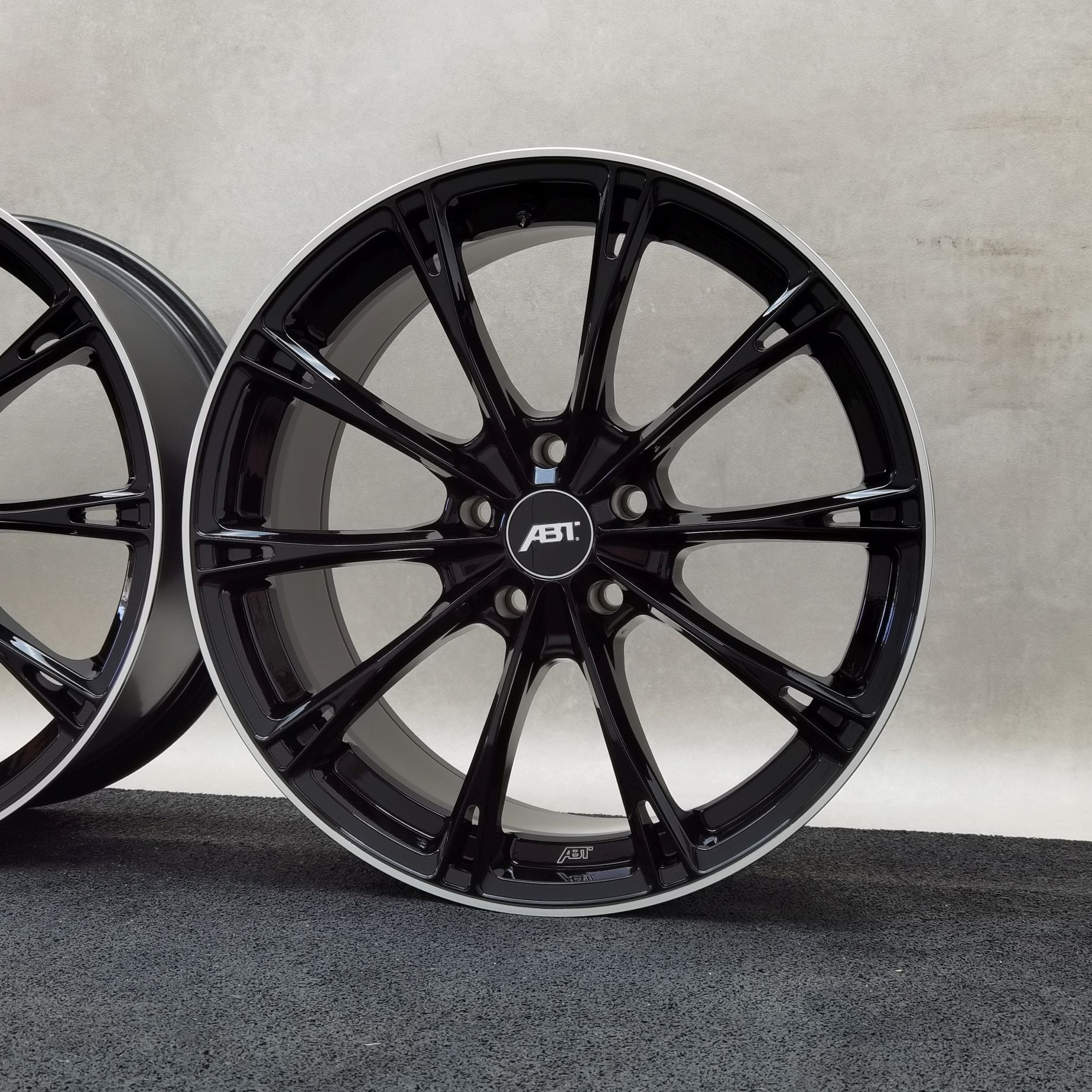 18 Zoll ABT Sportsline GR18 Glossy black, glanzgedreht Alufelgen – Bild 5