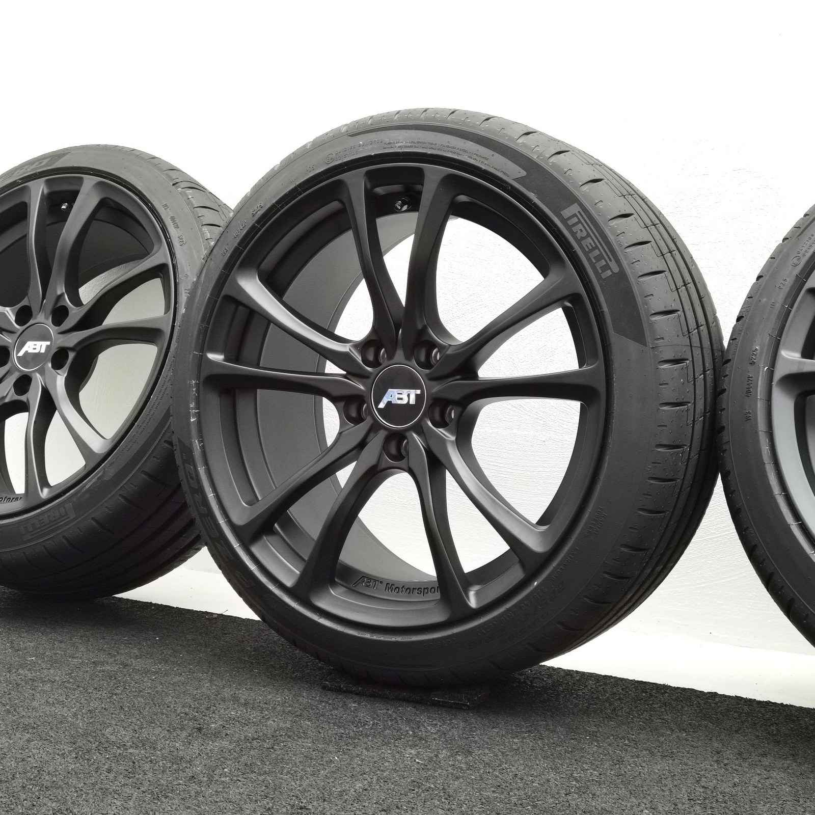 18 Zoll ABT Sportsline ER-C18 Matt black Sommerräder / Pirelli P Zero (PZ5) 225/40 R18 – Bild 4