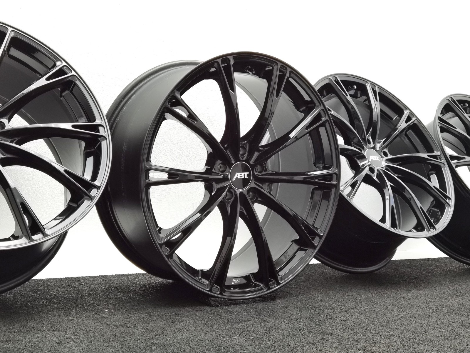 20 Zoll ABT Sportsline GR20 Glossy black Alufelgen