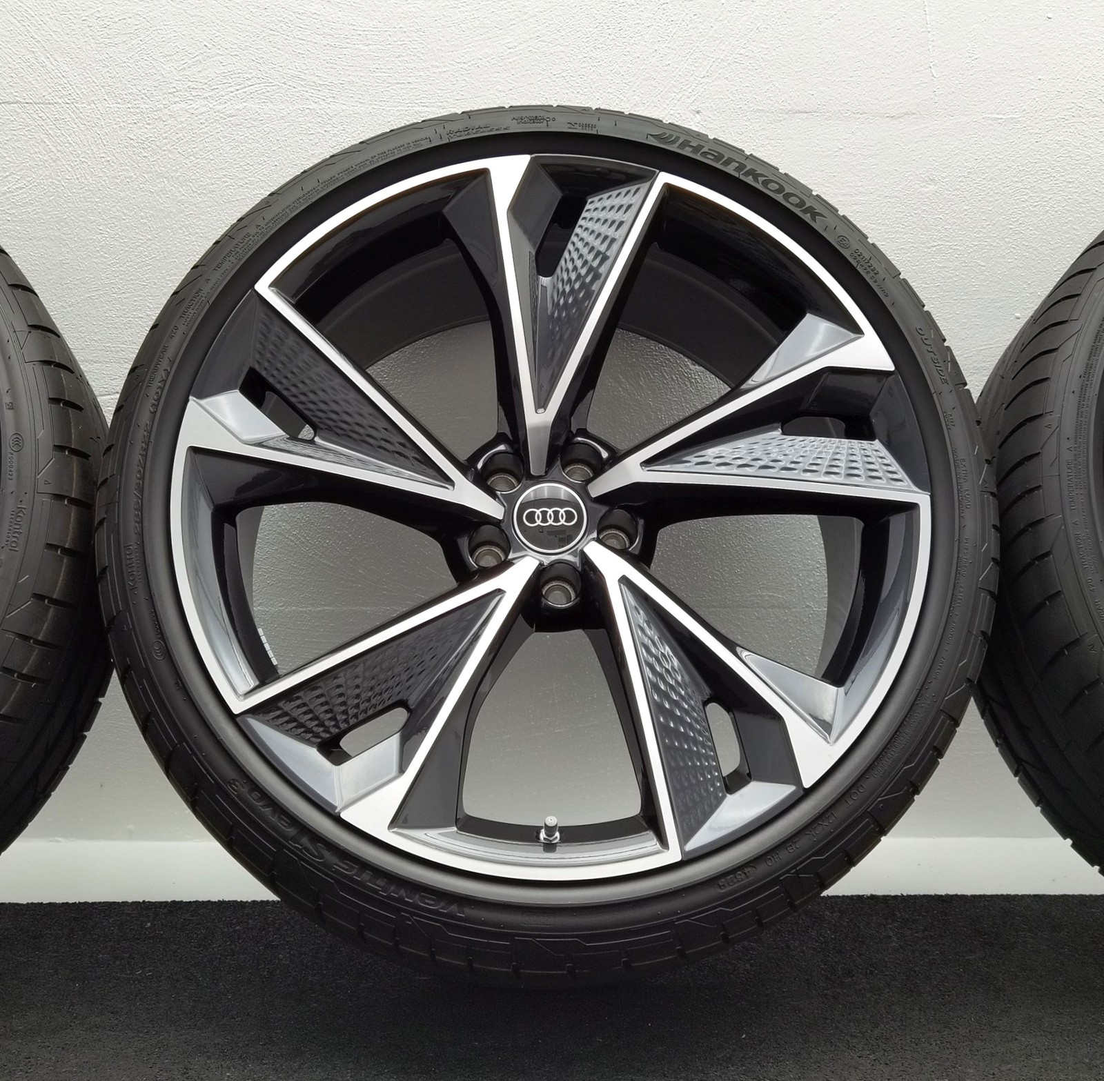 22 Zoll Audi 5-V-Speichen-Struktur Anthrazit glänzend, glanzgedreht Sommerräder / Hankook Ventus S1 evo3 (soundabsorber) (AO) 285/30 R22 – Bild 4