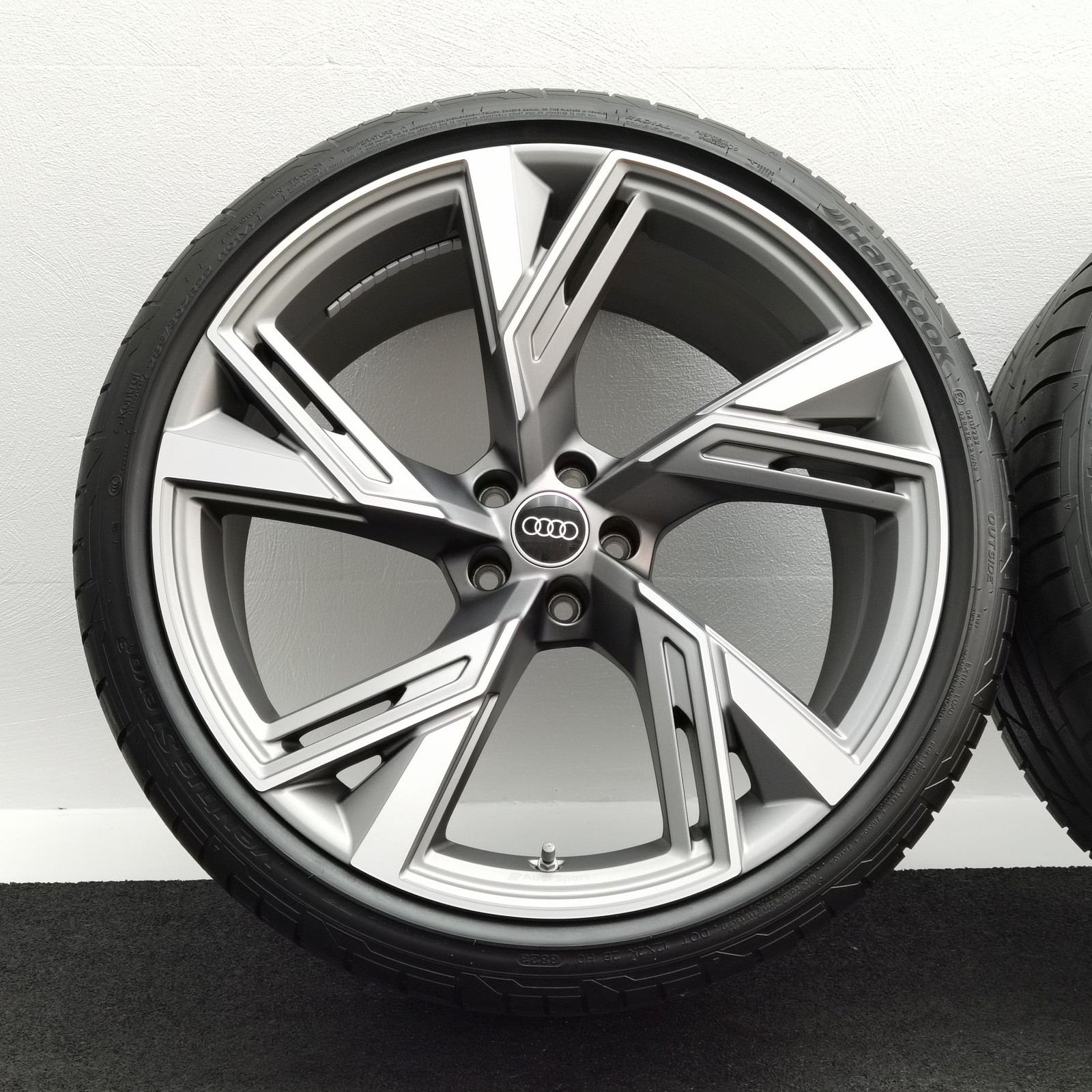 22 Zoll Audi 5-V-Speichen-Trapez Titan matt, glanzgedreht Sommerräder / Hankook Ventus S1 evo3 (soundabsorber) (AO) 285/30 R22 – Bild 3