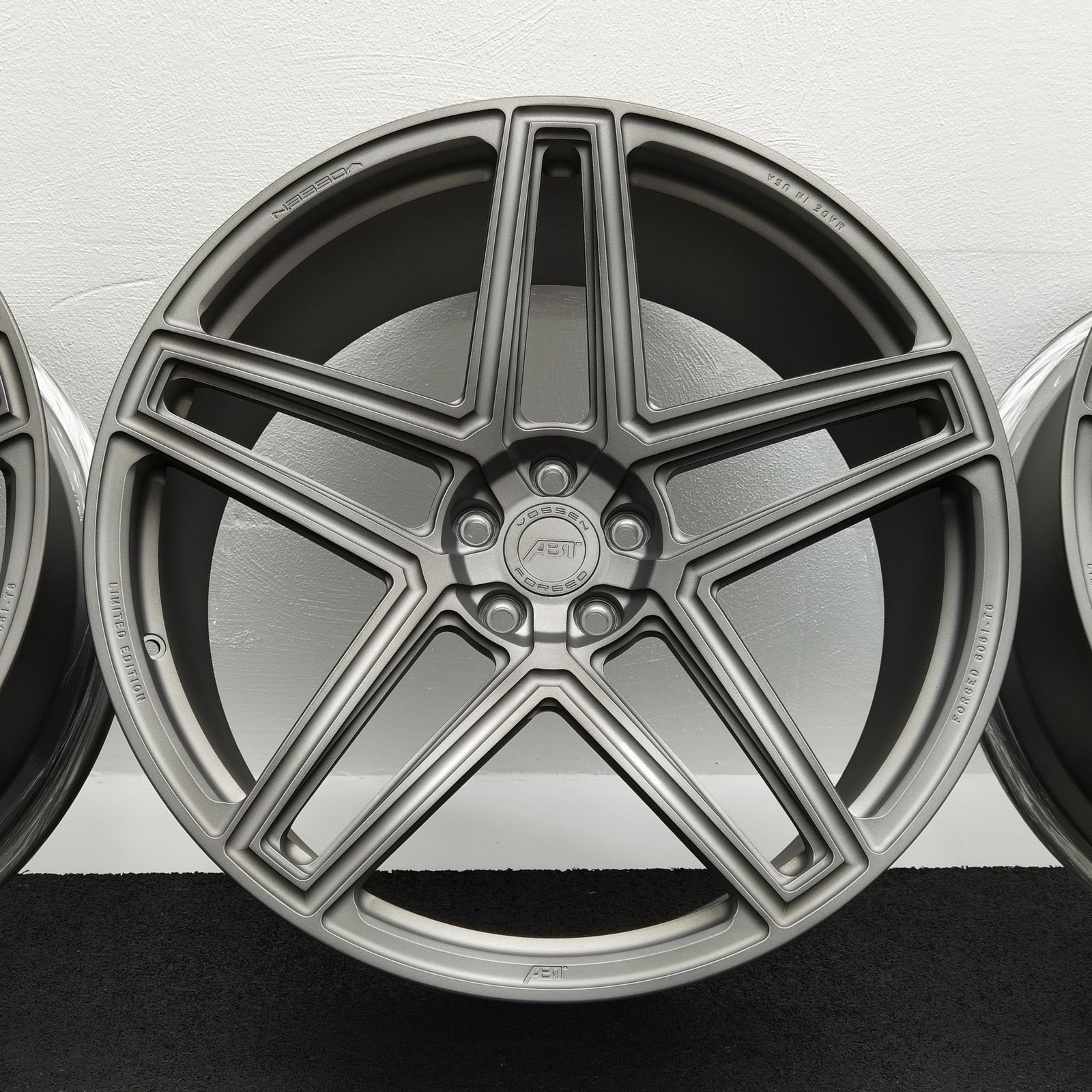 22 Zoll VOSSEN 5-Doppelspeichen Stealth grey, gebürstet Alufelgen – Bild 7