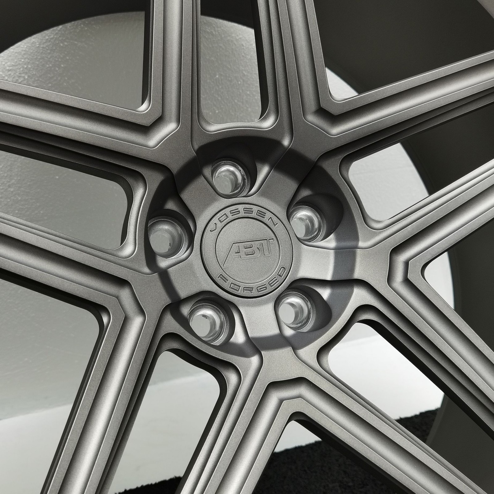 22 Zoll VOSSEN 5-Doppelspeichen Stealth grey, gebürstet Alufelgen – Bild 4
