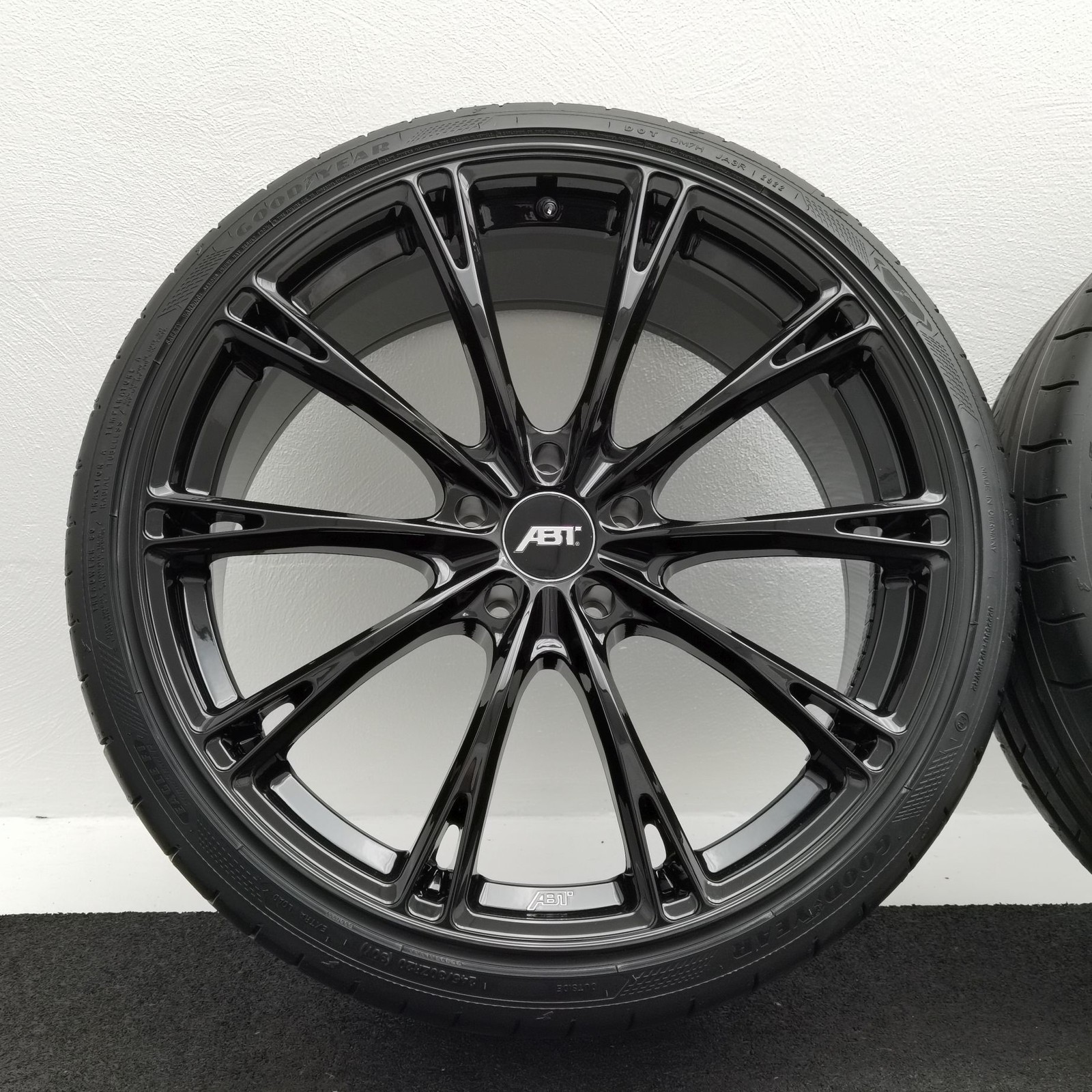 20 Zoll ABT Sportsline GR20 Glossy black Sommerräder / Goodyear Eagle F1 Supersport R 245/30 R20 – Bild 3