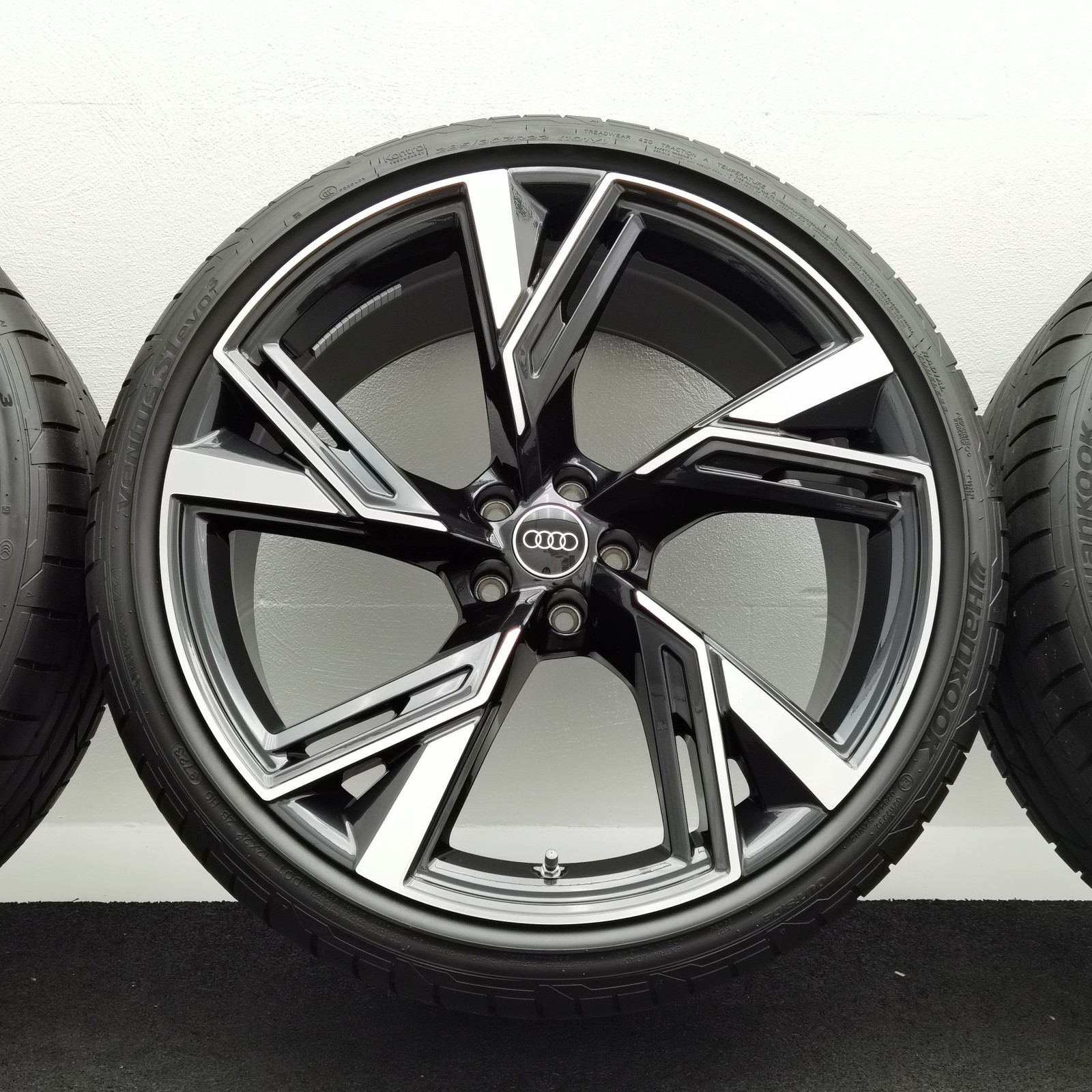 22 Zoll Audi 5-V-Speichen-Trapez Anthrazit glänzend, glanzgedreht Sommerräder / Hankook Ventus S1 evo3 (soundabsorber) (AO) 285/30 R22 – Bild 4