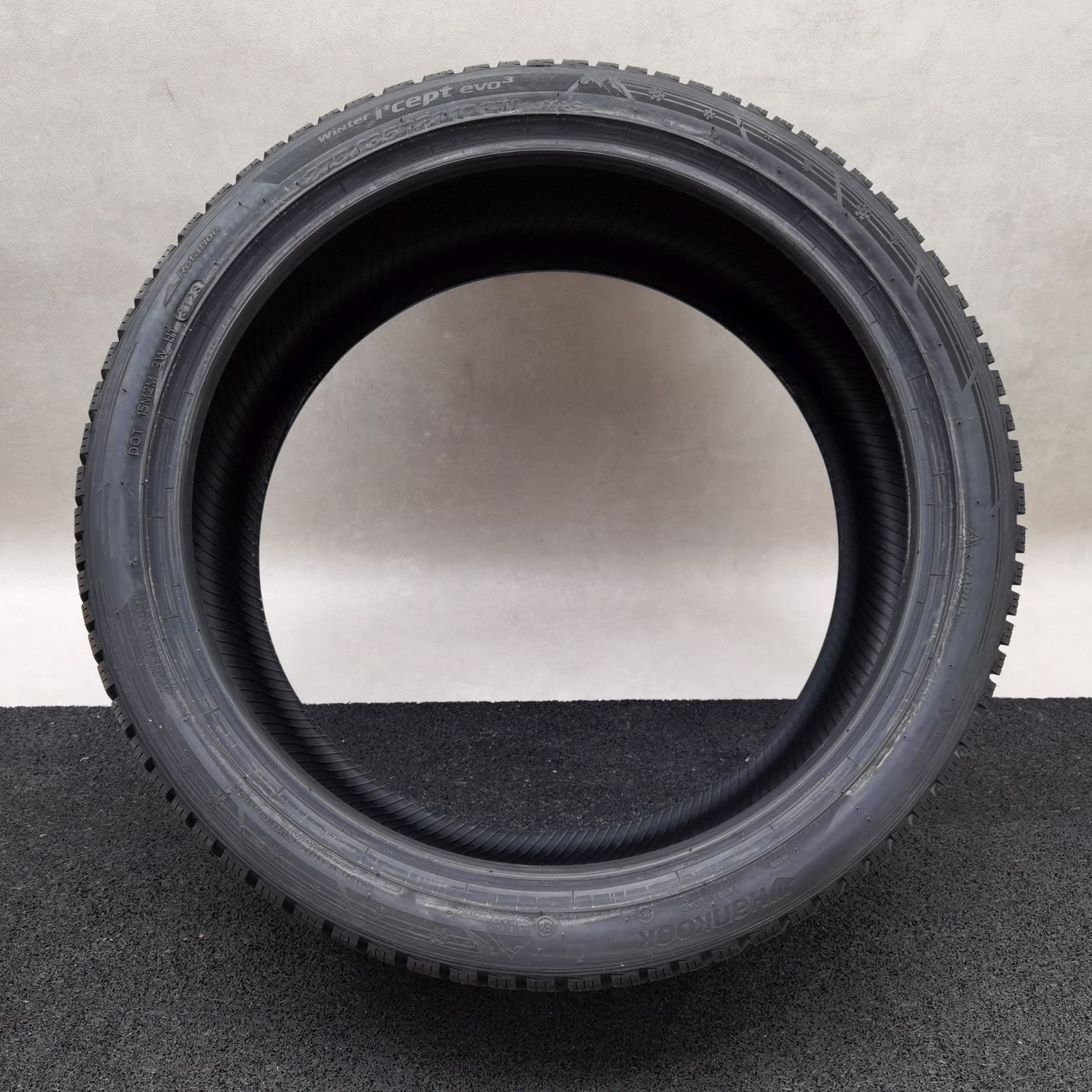 Hankook WiNter i*cept evo3 275/35 R21 Winterreifen – Bild 4