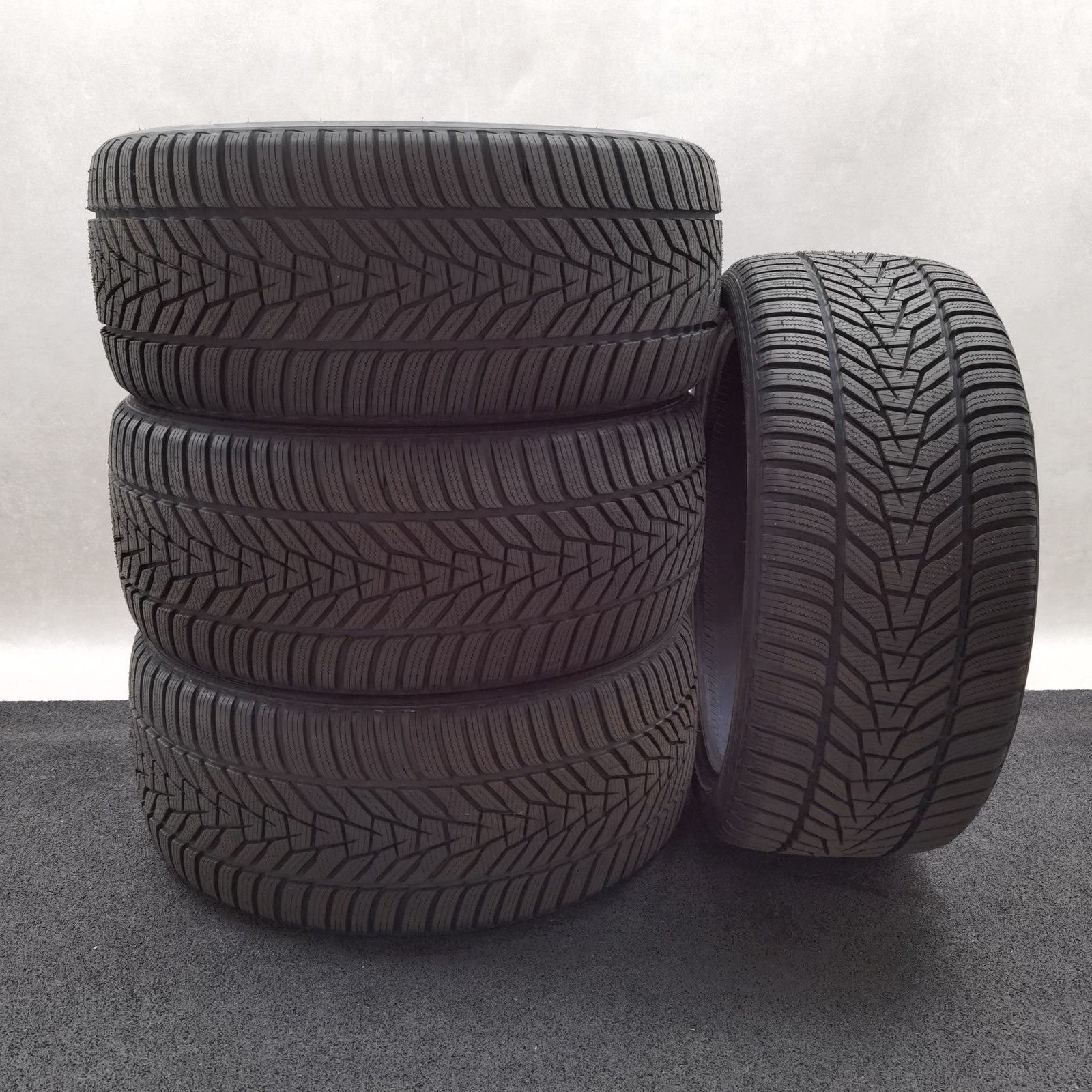 Hankook WiNter i*cept evo3 275/35 R21 Winterreifen – Bild 1