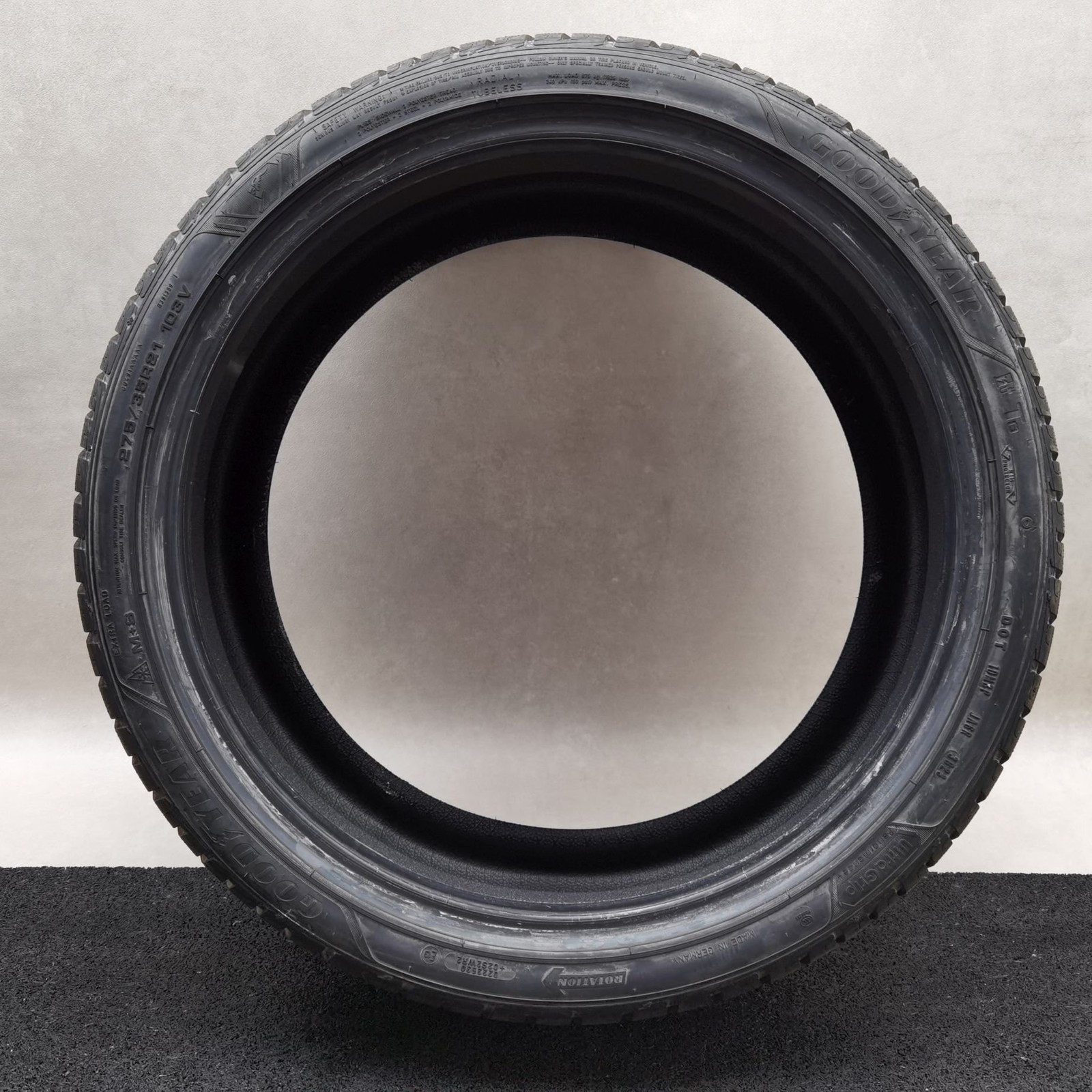 Goodyear UltraGrip Performance+ 275/35 R21 Winterreifen – Bild 3