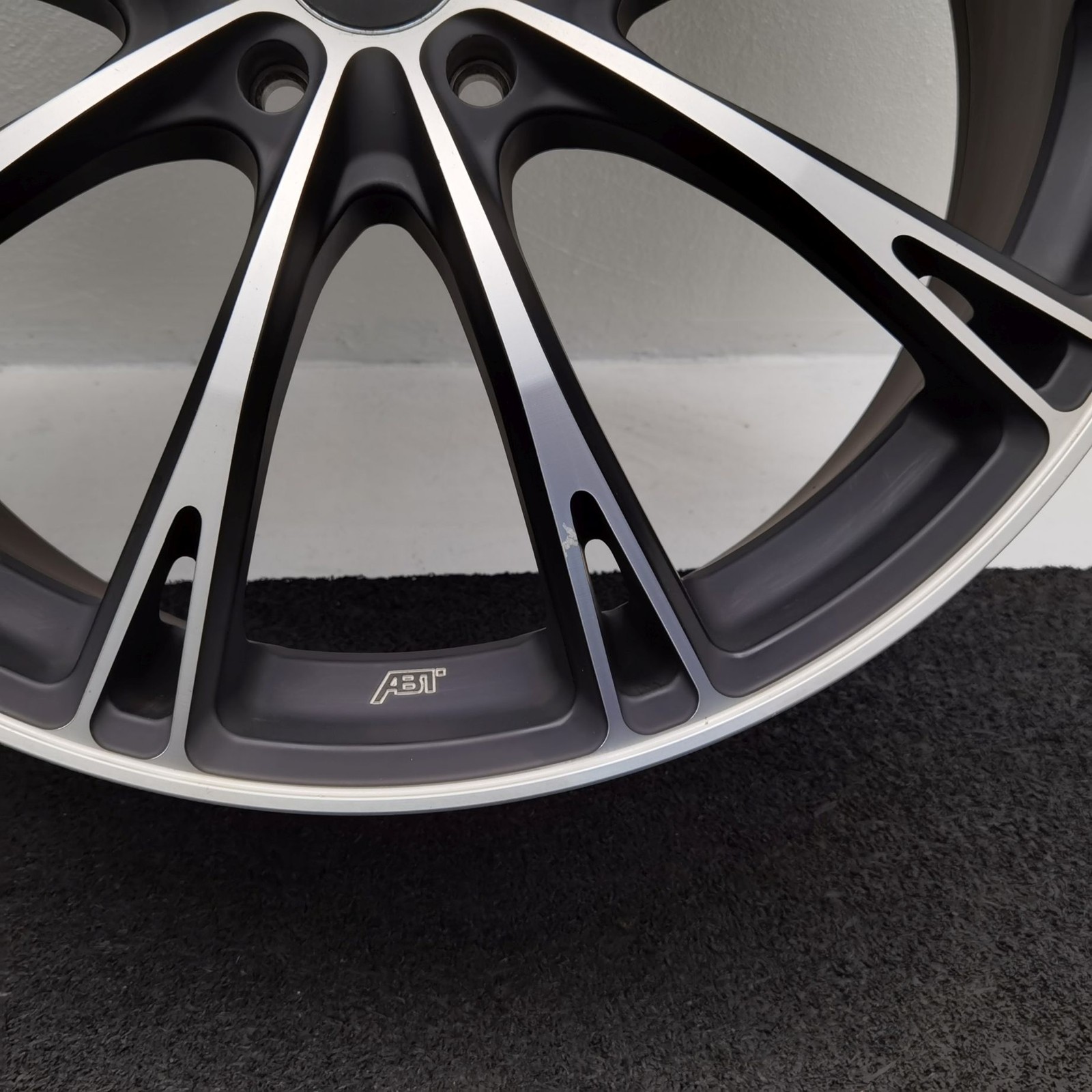 20 Zoll ABT Sportsline GR20 Matt black, glanzgedreht Alufelgen – Bild 10