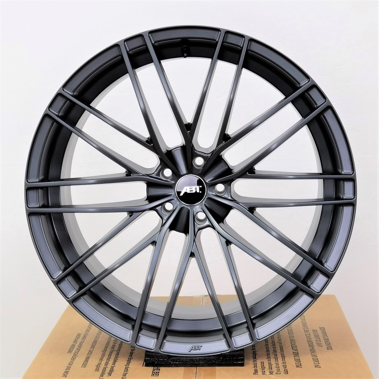 22 Zoll ABT Sportsline HR22 Dark smoke Alufelgen – Bild 3