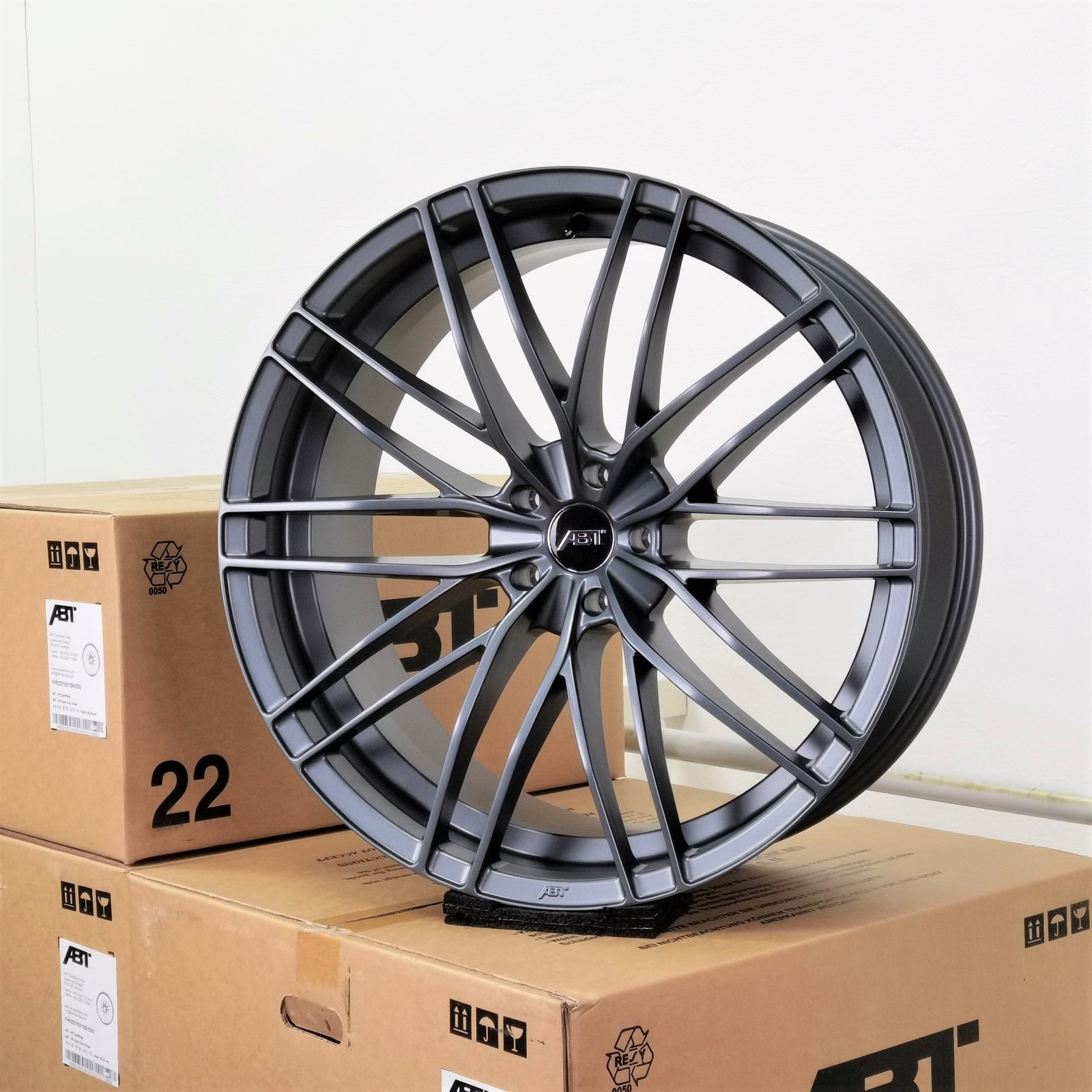 22 Zoll ABT Sportsline HR22 Dark smoke Alufelgen