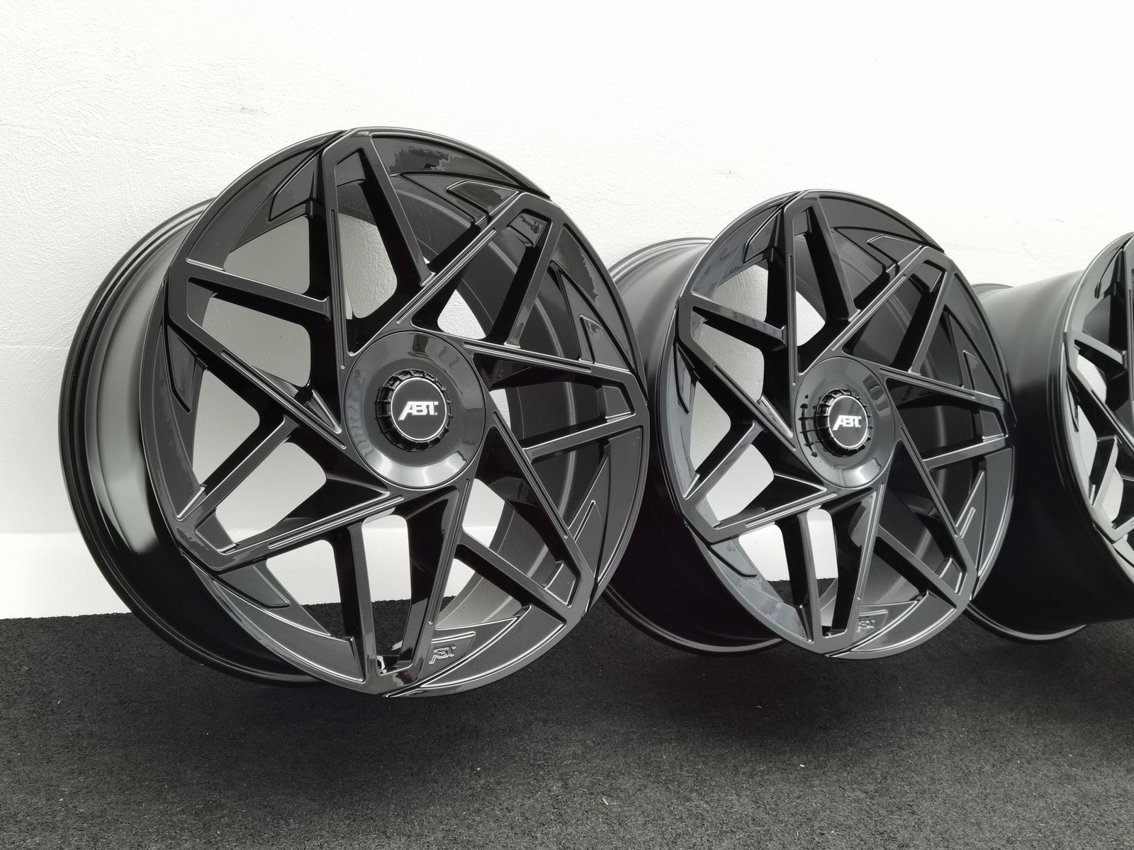 21 Zoll ABT Sportsline EV1 Glossy black Alufelgen – Bild 2