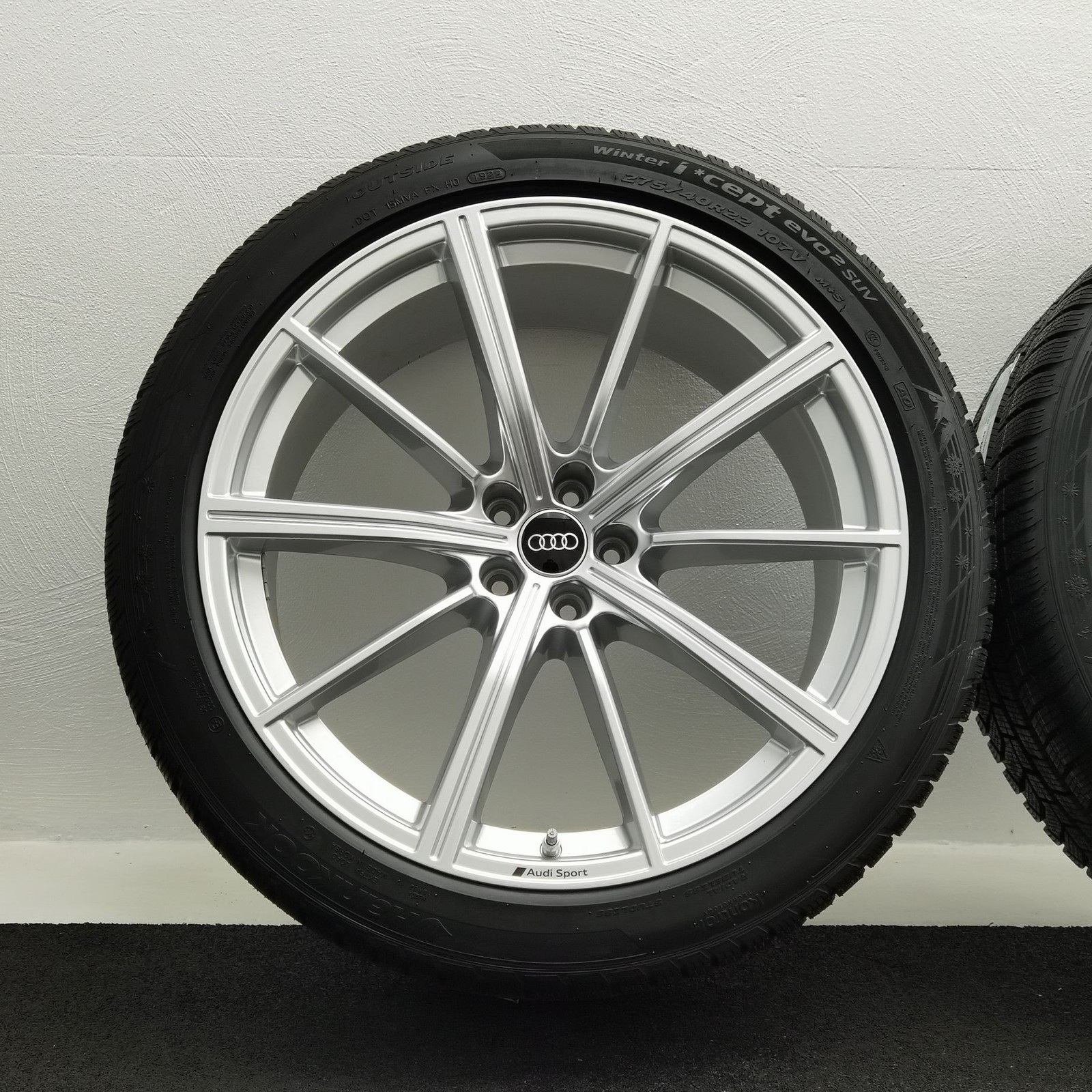 22 Zoll Audi 10-Speichen-Stern Silber Winterräder / Hankook Winter i*cept evo2 SUV (W320A) 275/40 R22 – Bild 3