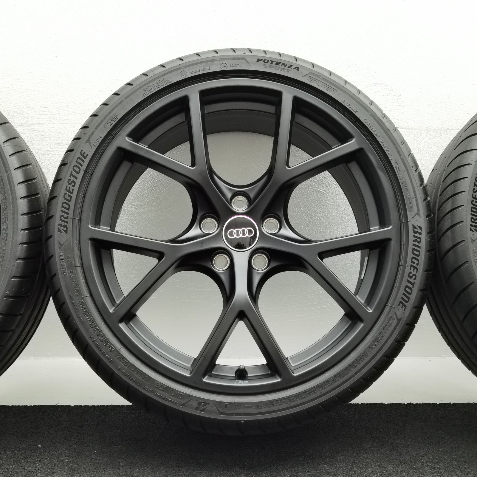 19 Zoll Audi 5-Y-Speichen Schwarz matt Sommerräder / Bridgestone Potenza Sport R01 265/30 R19 – Bild 4