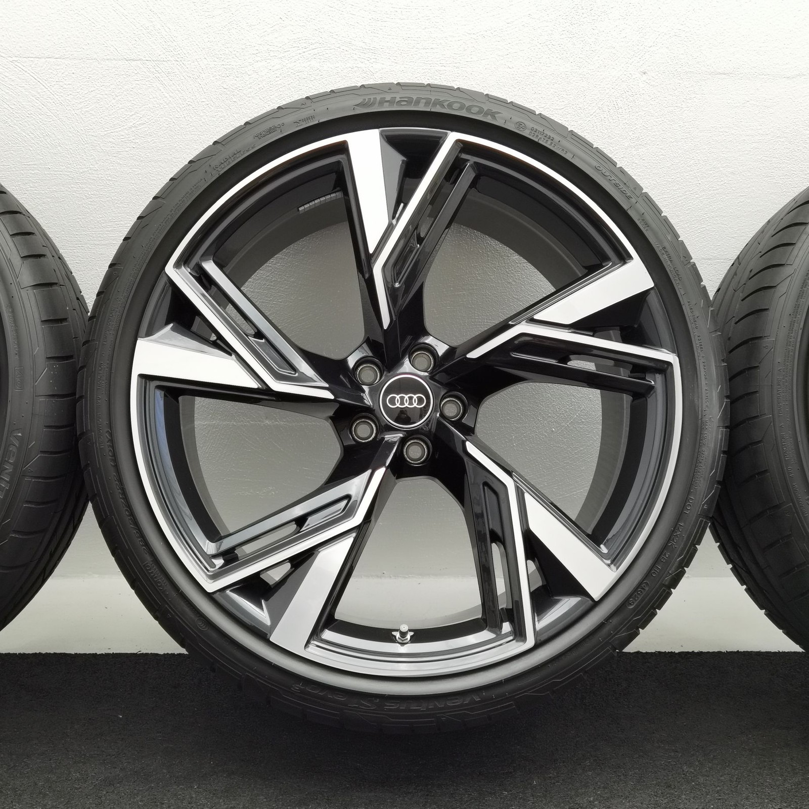 22 Zoll Audi 5-V-Speichen-Trapez Anthrazit glänzend, glanzgedreht Sommerräder / Hankook Ventus S1 evo3 (soundabsorber) (AO) 285/30 R22 – Bild 4