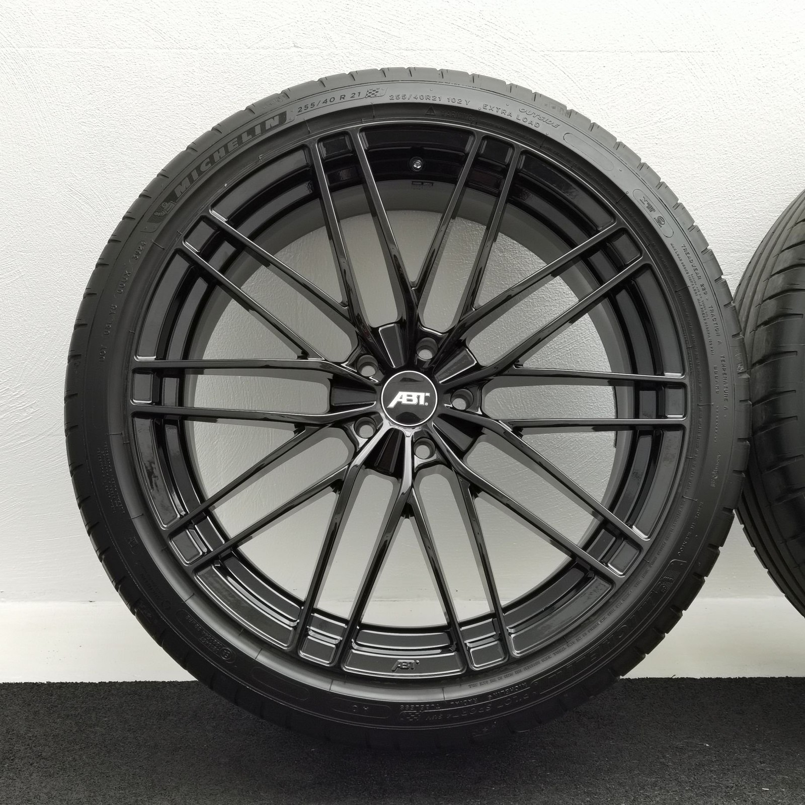 21 Zoll ABT Sportsline HR21 Glossy black Sommerräder / Michelin Pilot Sport 4 SUV 255/40 R21 – Bild 5
