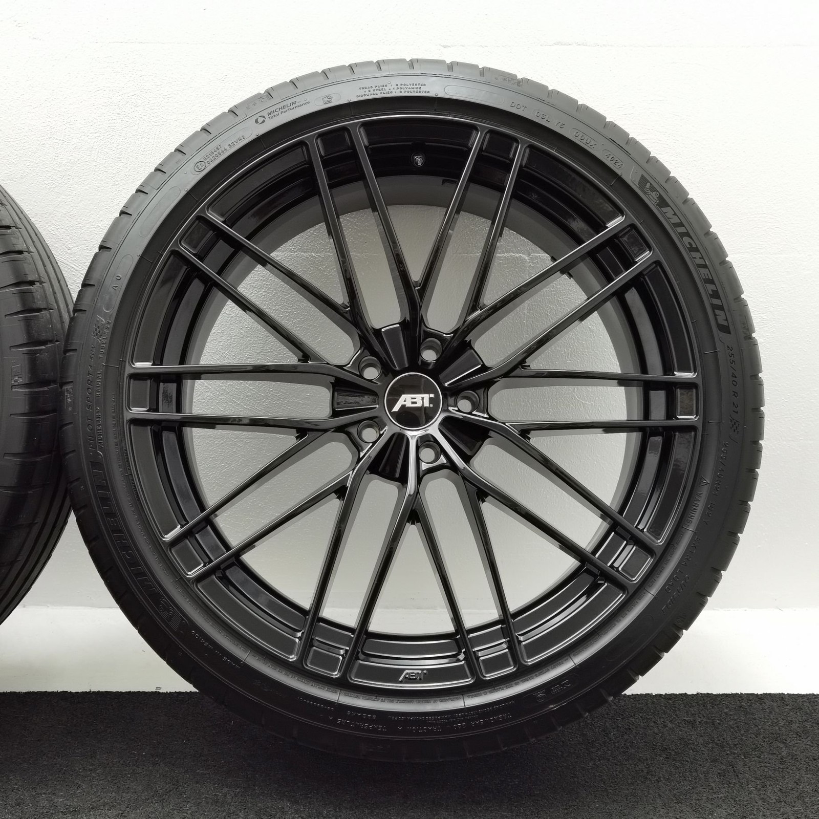 21 Zoll ABT Sportsline HR21 Glossy black Sommerräder / Michelin Pilot Sport 4 SUV 255/40 R21 – Bild 8