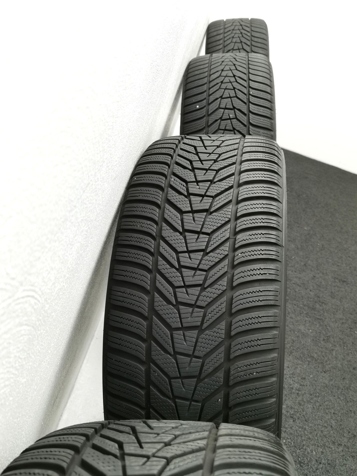 20 Zoll ABT Sportsline GR20 Matt black, glanzgedreht Winterräder / Hankook Winter i*cept evo3 (W330) 245/35 R20 – Bild 2