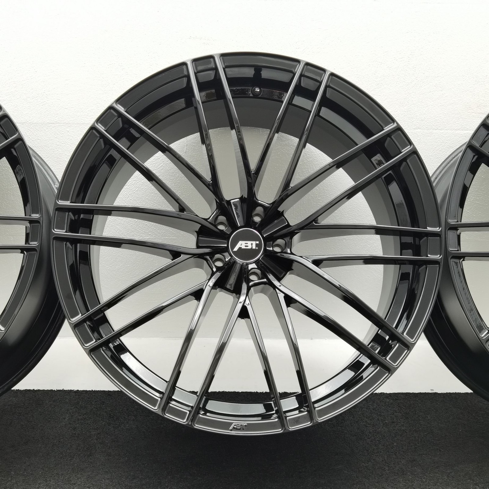 23 Zoll ABT Sportsline HR23 Glossy black Alufelgen – Bild 5