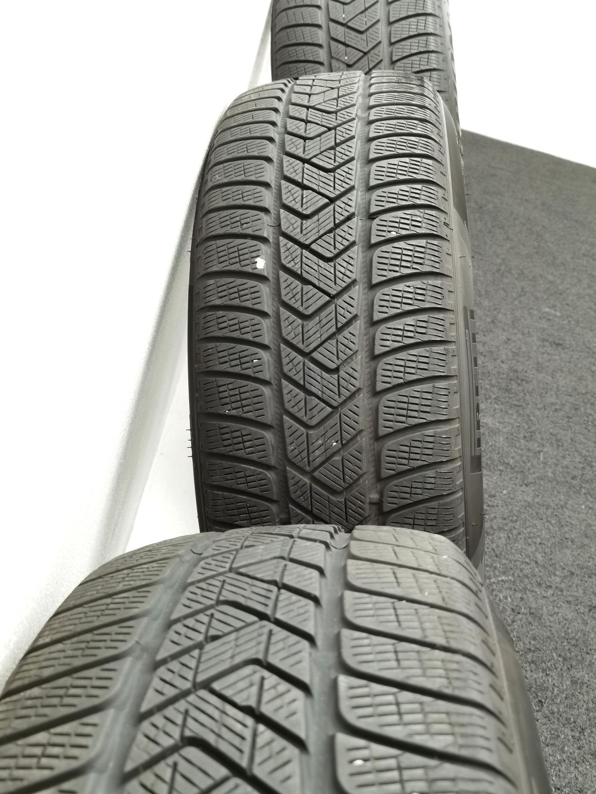 19 Zoll Porsche Design Rad Silber Winterräder / Pirelli Scorpion Winter 235/55 R19 – Bild 2