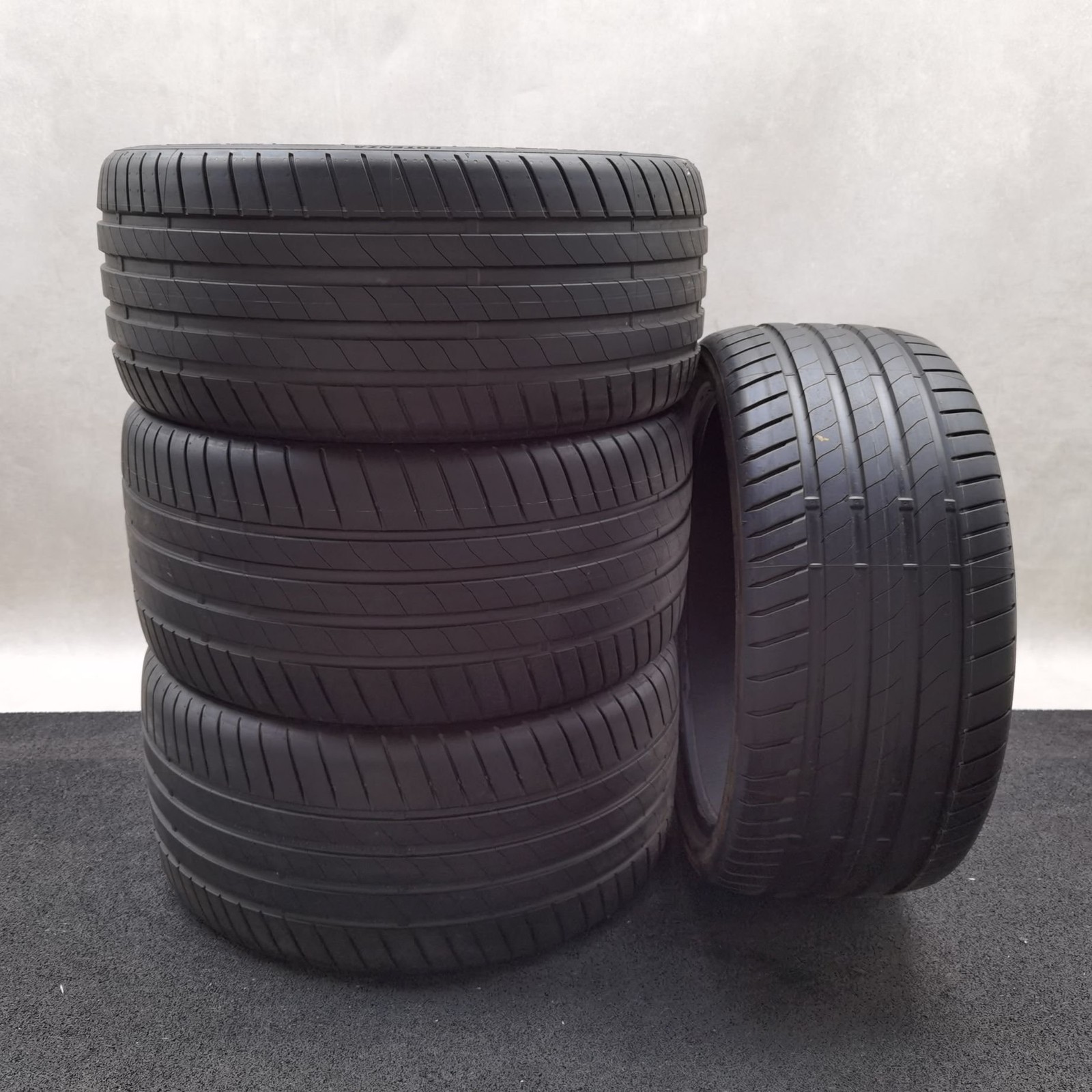 Bridgestone Potenza Sport R01 265/30 R19 Sommerreifen