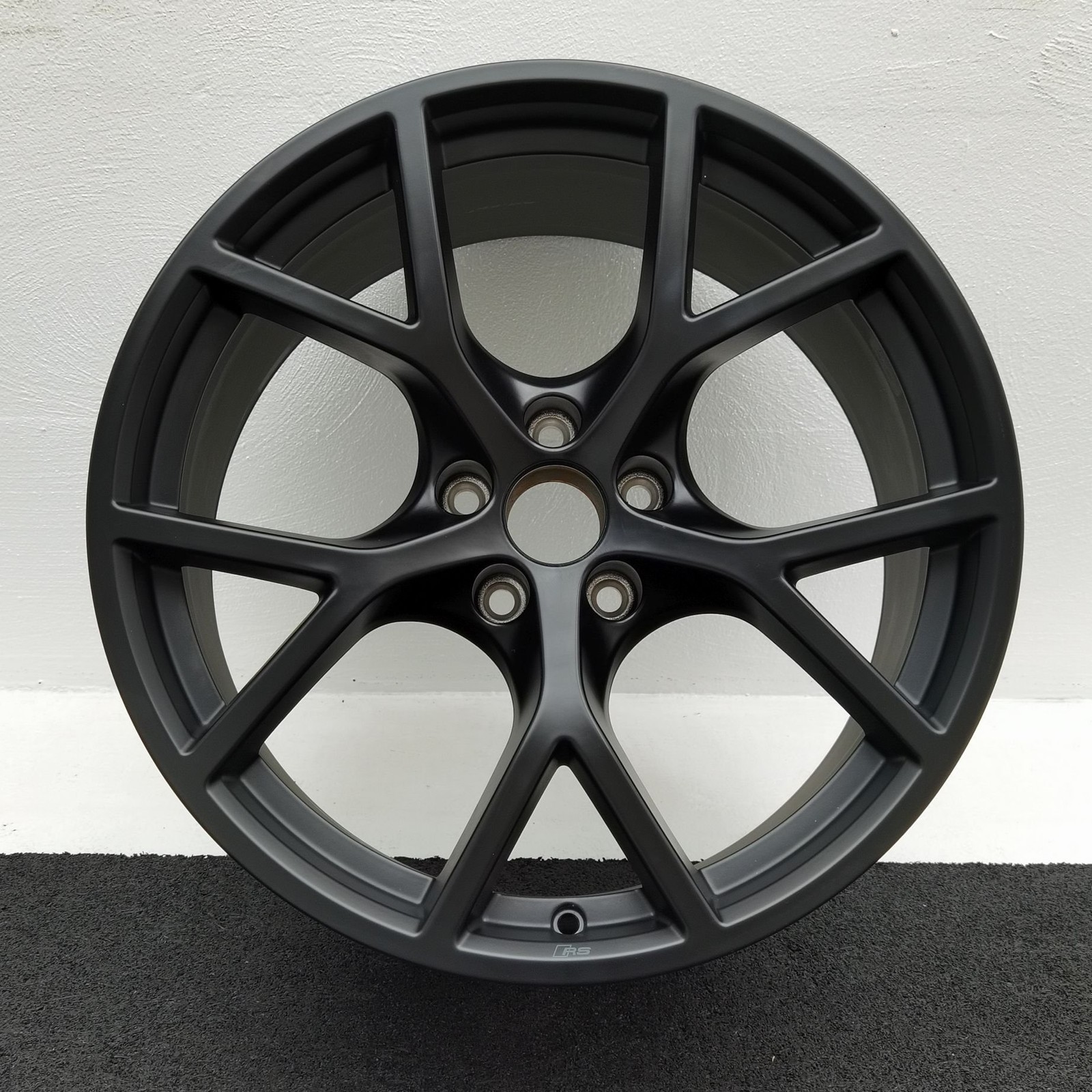 19 Zoll Audi 5-Y-Speichen Schwarz matt Alufelge