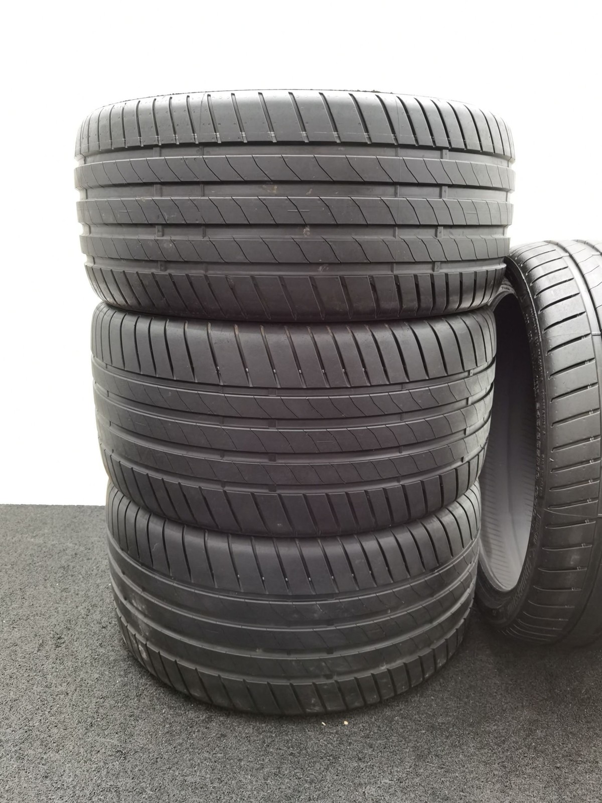 Bridgestone Potenza Sport R01 265/30 R19 Sommerreifen – Bild 2