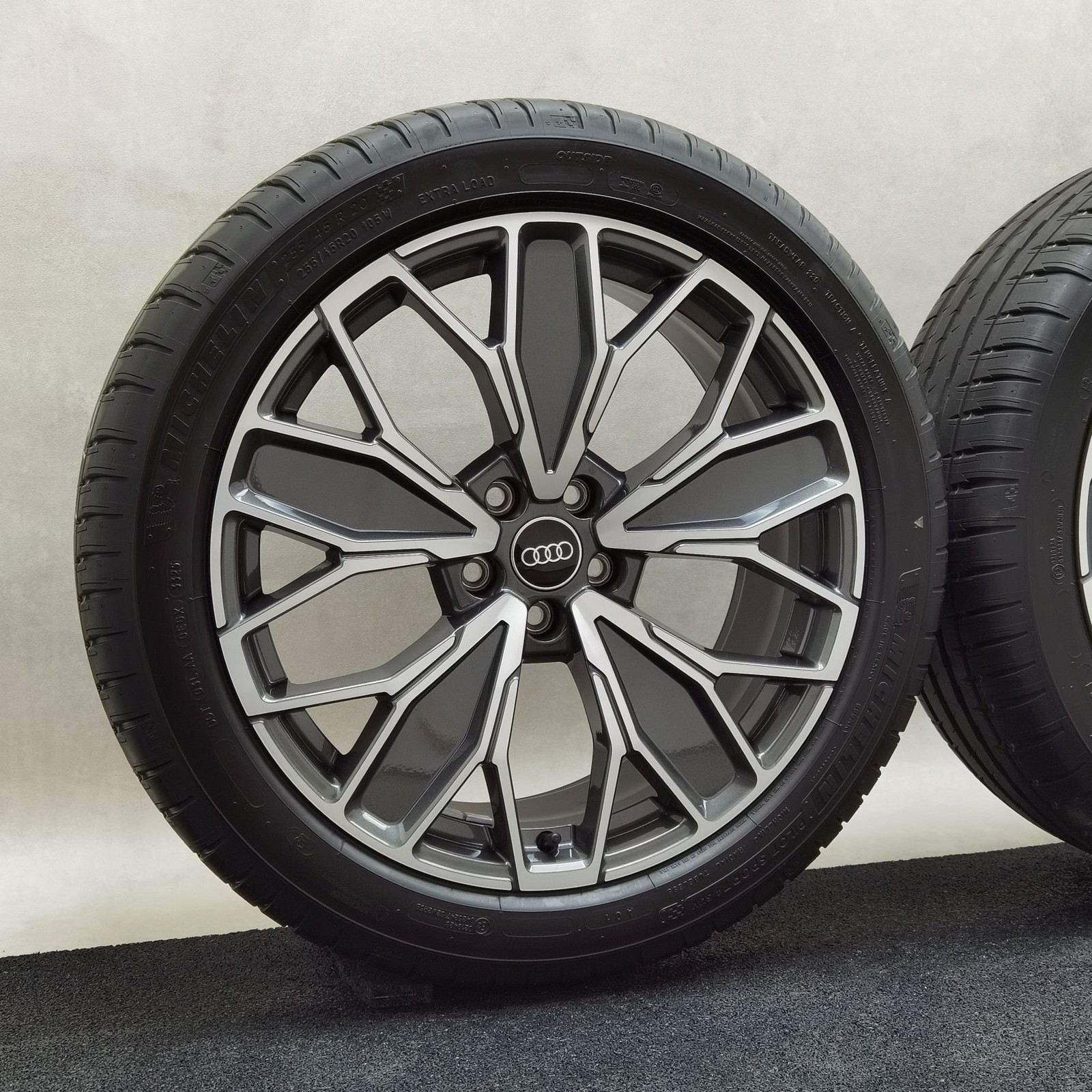 20 Zoll Audi 5-Doppel-Y-Speichen Graphitgrau, glanzgedreht Sommerräder / Michelin Pilot Sport 4 SUV 255/45 R20 – Bild 3
