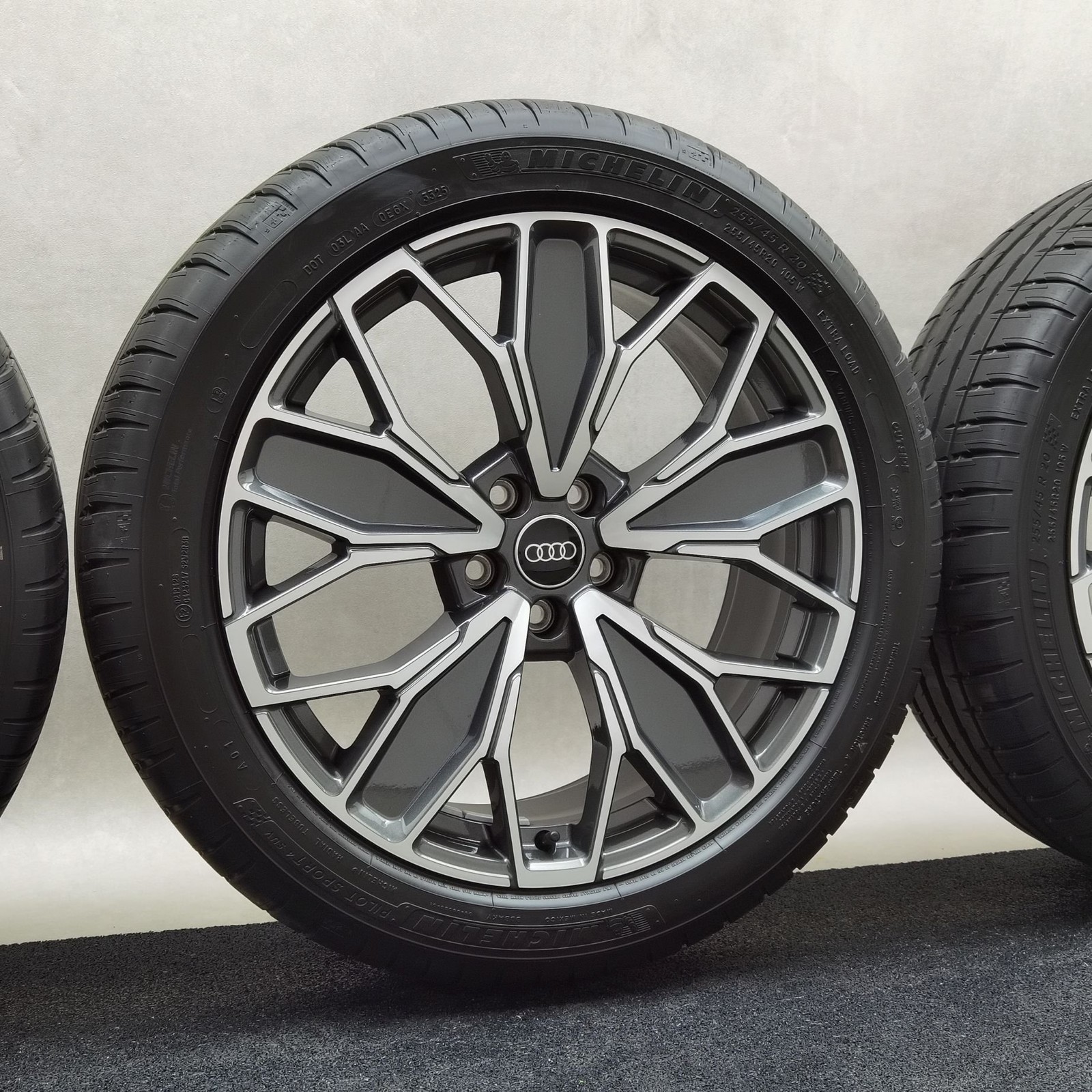 20 Zoll Audi 5-Doppel-Y-Speichen Graphitgrau, glanzgedreht Sommerräder / Michelin Pilot Sport 4 SUV 255/45 R20 – Bild 4