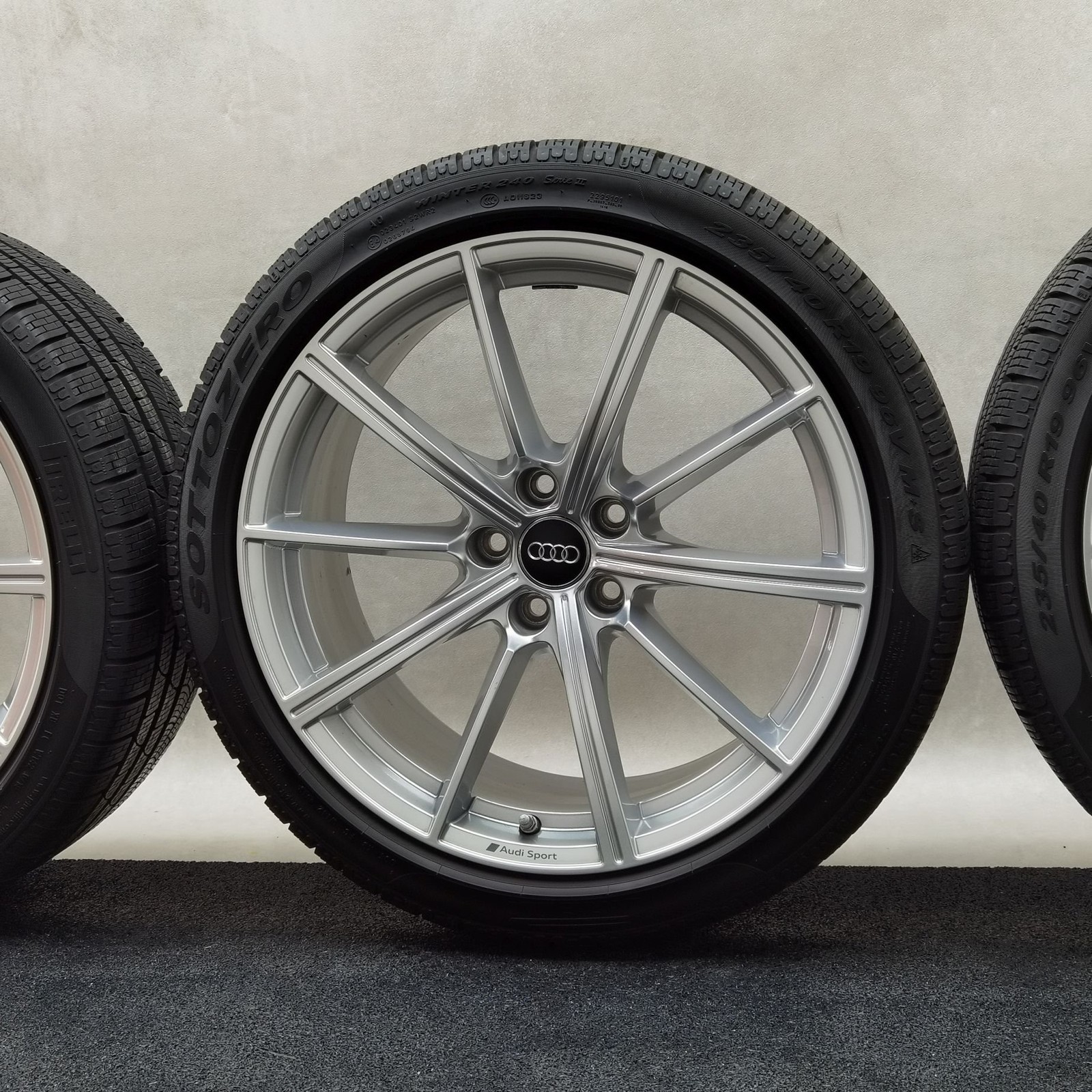 19 Zoll Audi 10-Speichen-Stern Silber Winterräder / Pirelli Winter 240 Sottozero Serie II 235/40 R19 – Bild 5
