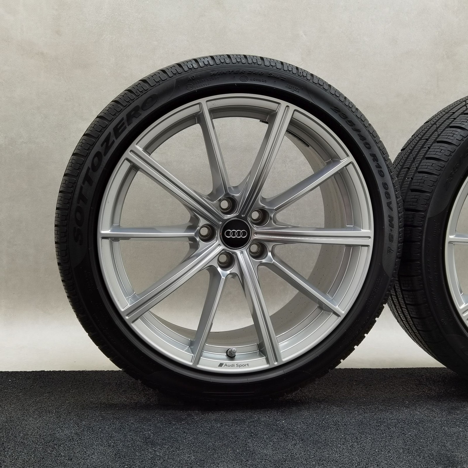 19 Zoll Audi 10-Speichen-Stern Silber Winterräder / Pirelli Winter 240 Sottozero Serie II 235/40 R19 – Bild 3