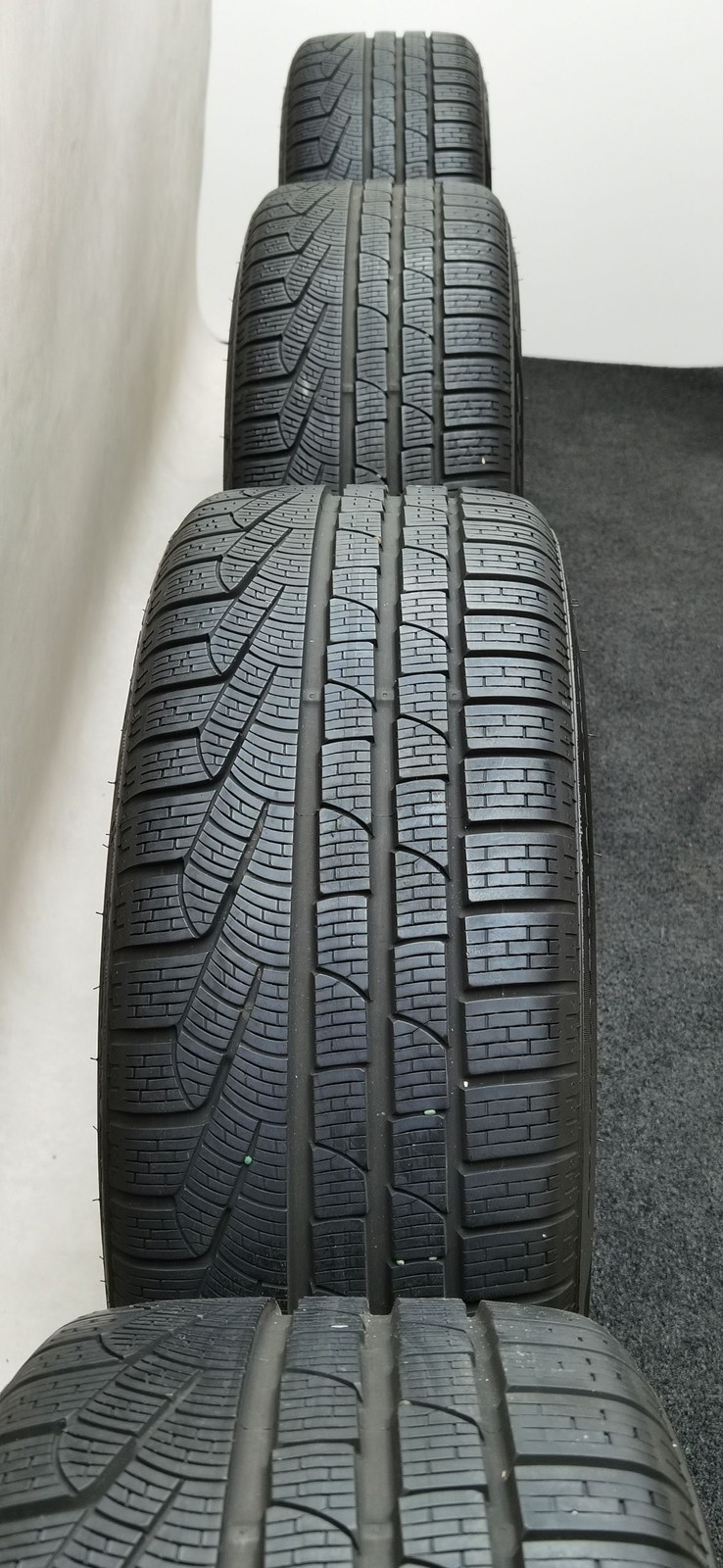 19 Zoll Audi 10-Speichen-Stern Silber Winterräder / Pirelli Winter 240 Sottozero Serie II 235/40 R19 – Bild 2