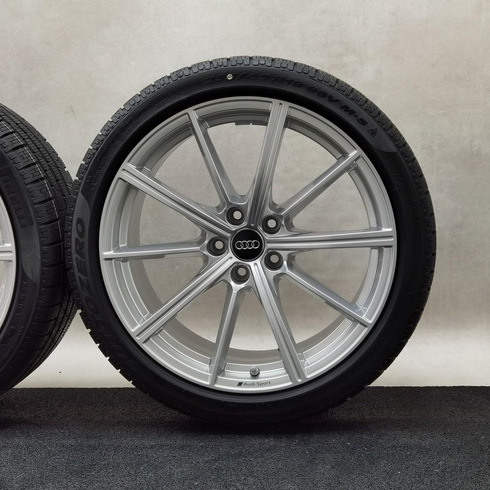 19 Zoll Audi 10-Speichen-Stern Silber Winterräder / Pirelli Winter 240 Sottozero Serie II 235/40 R19 – Bild 6