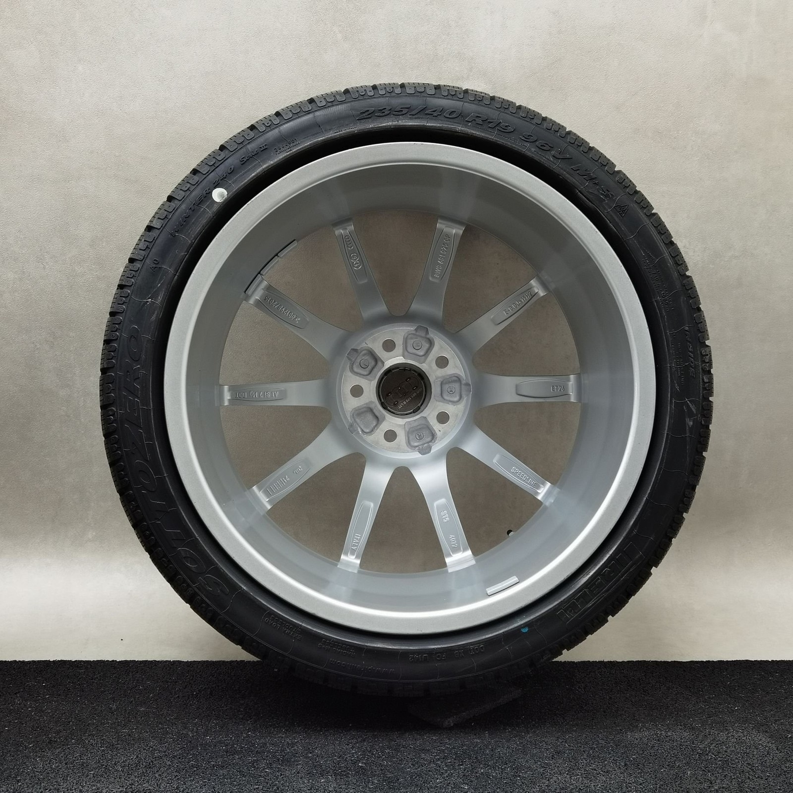 19 Zoll Audi 10-Speichen-Stern Silber Winterräder / Pirelli Winter 240 Sottozero Serie II 235/40 R19 – Bild 7