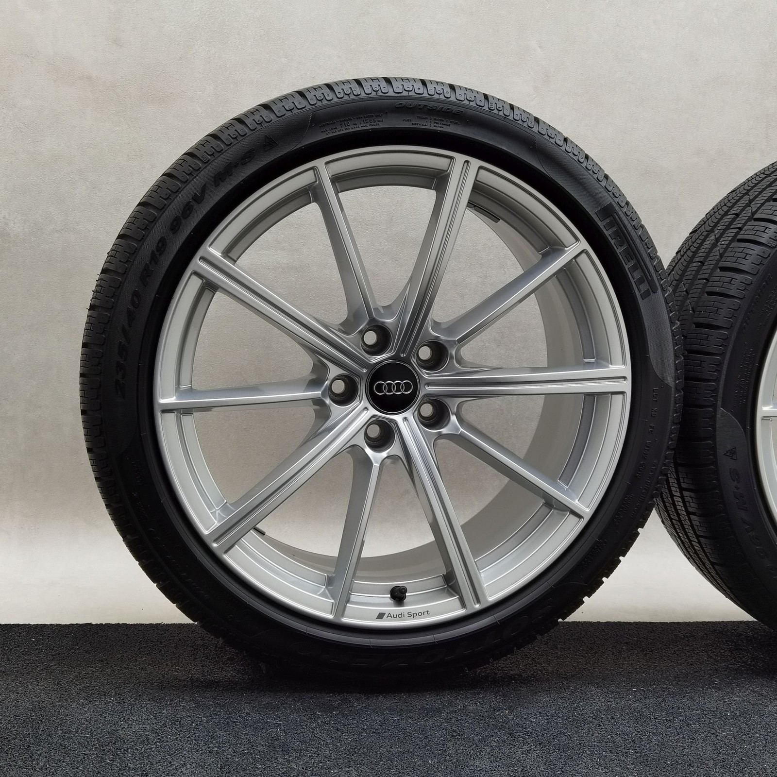 19 Zoll Audi 10-Speichen-Stern Silber Winterräder / Pirelli Winter 240 Sottozero Serie II 235/40 R19 – Bild 3