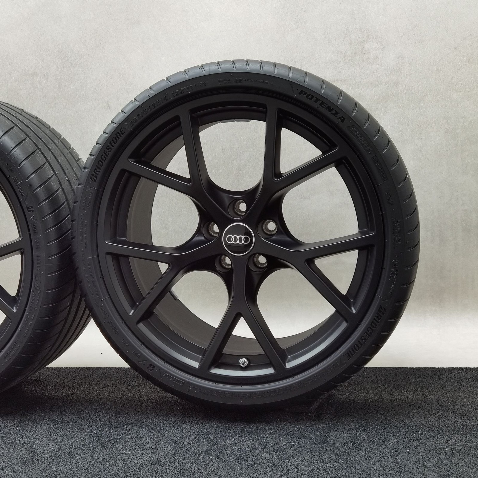19 Zoll Audi 5-Y-Speichen Schwarz matt Sommerräder / Bridgestone Potenza Sport R01 265/30 R19 – Bild 6