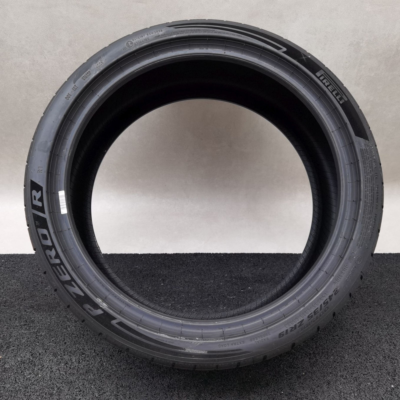 Pirelli P-Zero R (R1) 265/30 R19 Sommerreifen – Bild 5