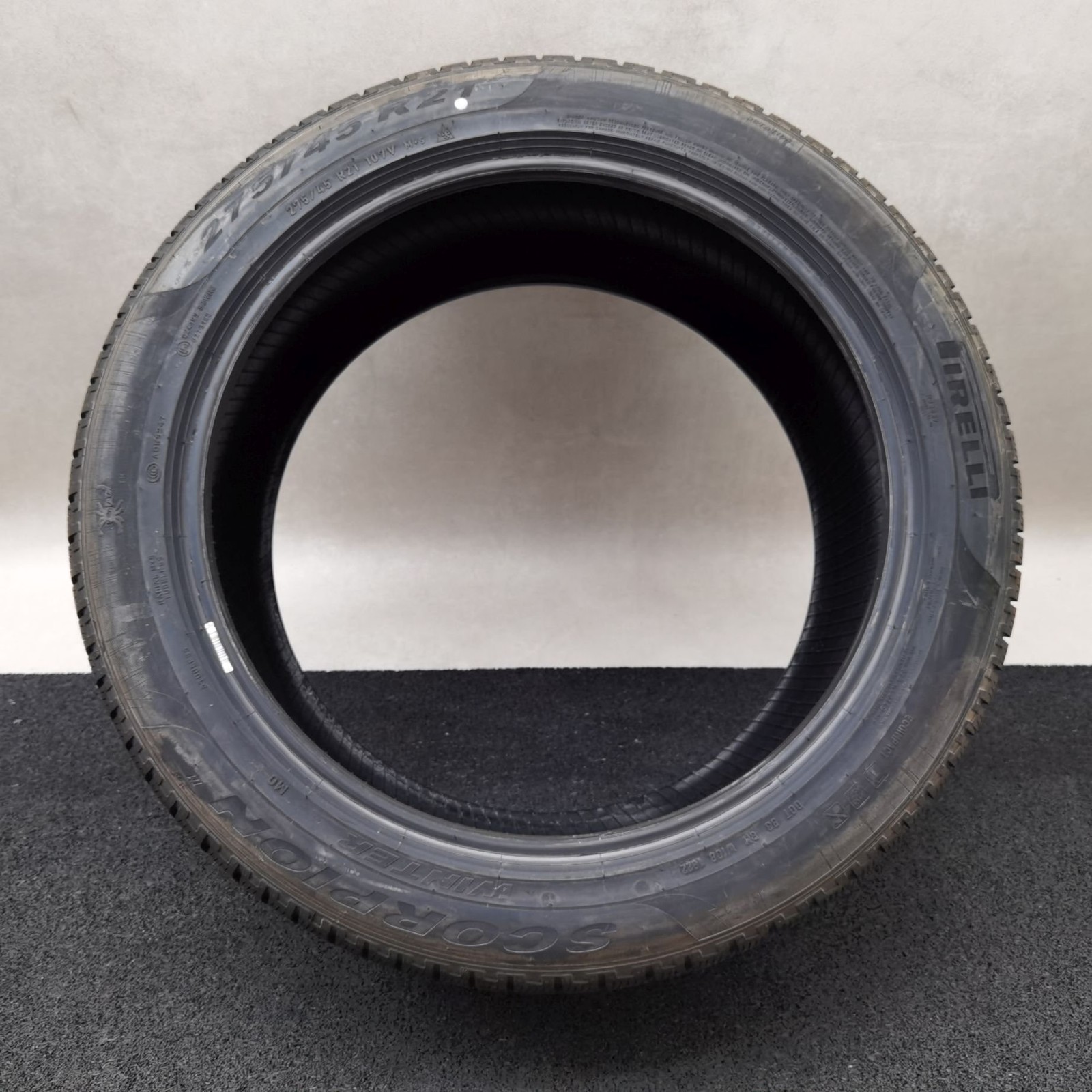 Pirelli Scorpion Winter MO 275/45 R21 Winterreifen – Bild 2