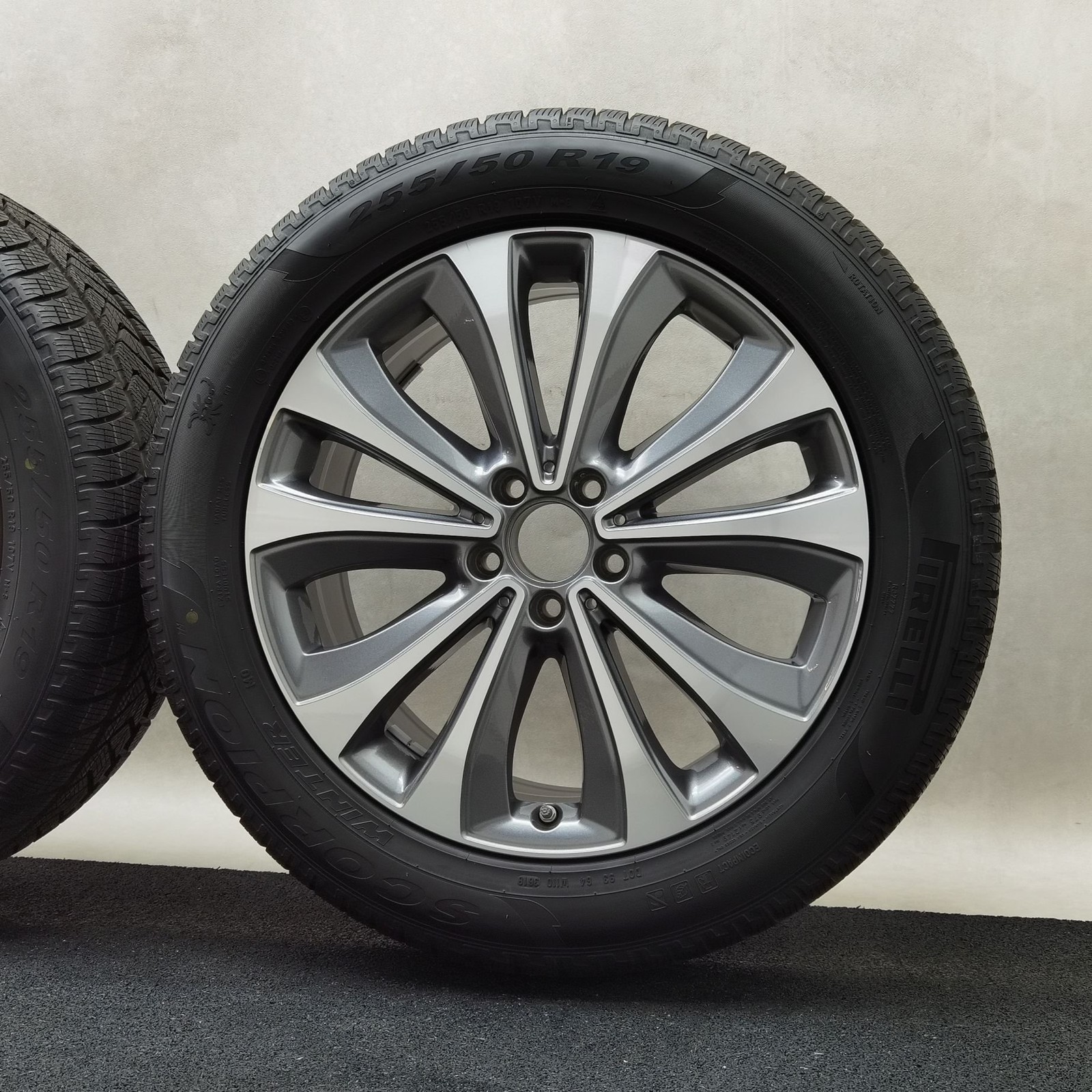 19 Zoll Mercedes-Benz 5-Doppelspeichen Grau glänzend, glanzgedreht Winterräder / Pirelli Scorpion Winter MO 255/50 R19 – Bild 8
