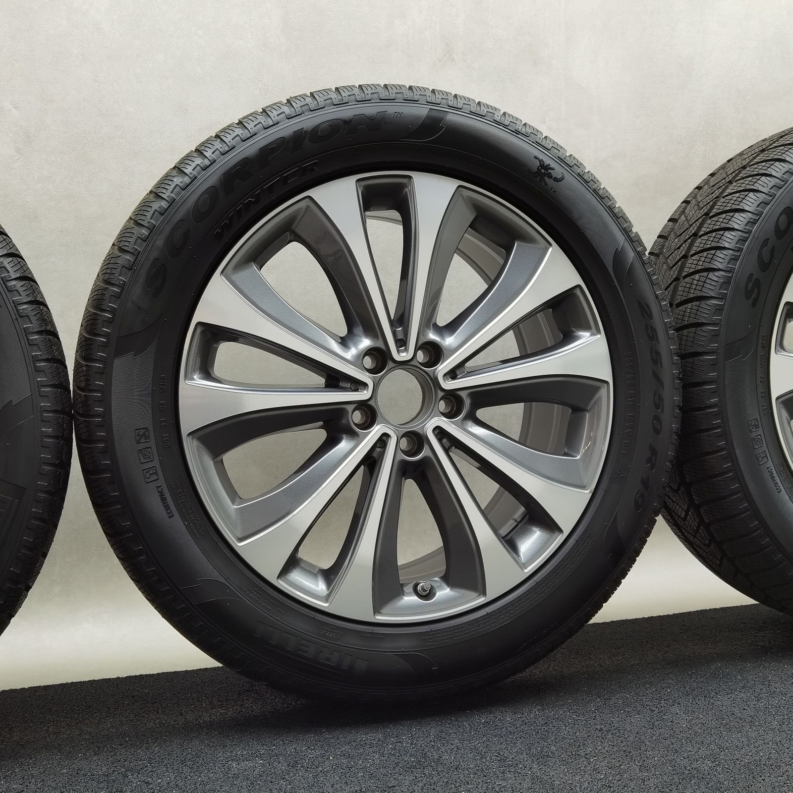 19 Zoll Mercedes-Benz 5-Doppelspeichen Grau glänzend, glanzgedreht Winterräder / Pirelli Scorpion Winter MO 255/50 R19 – Bild 5