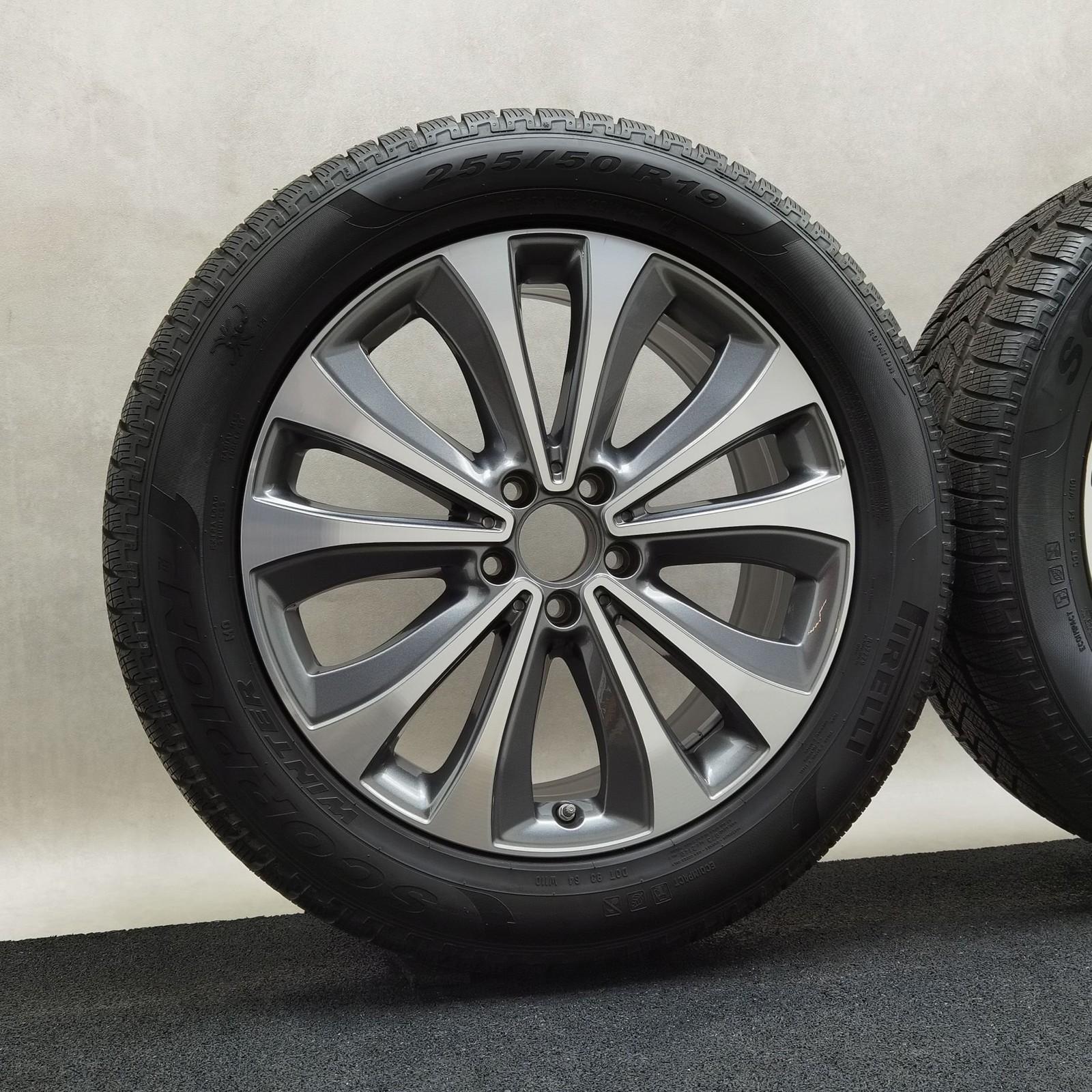 19 Zoll Mercedes-Benz 5-Doppelspeichen Grau glänzend, glanzgedreht Winterräder / Pirelli Scorpion Winter MO 255/50 R19 – Bild 3