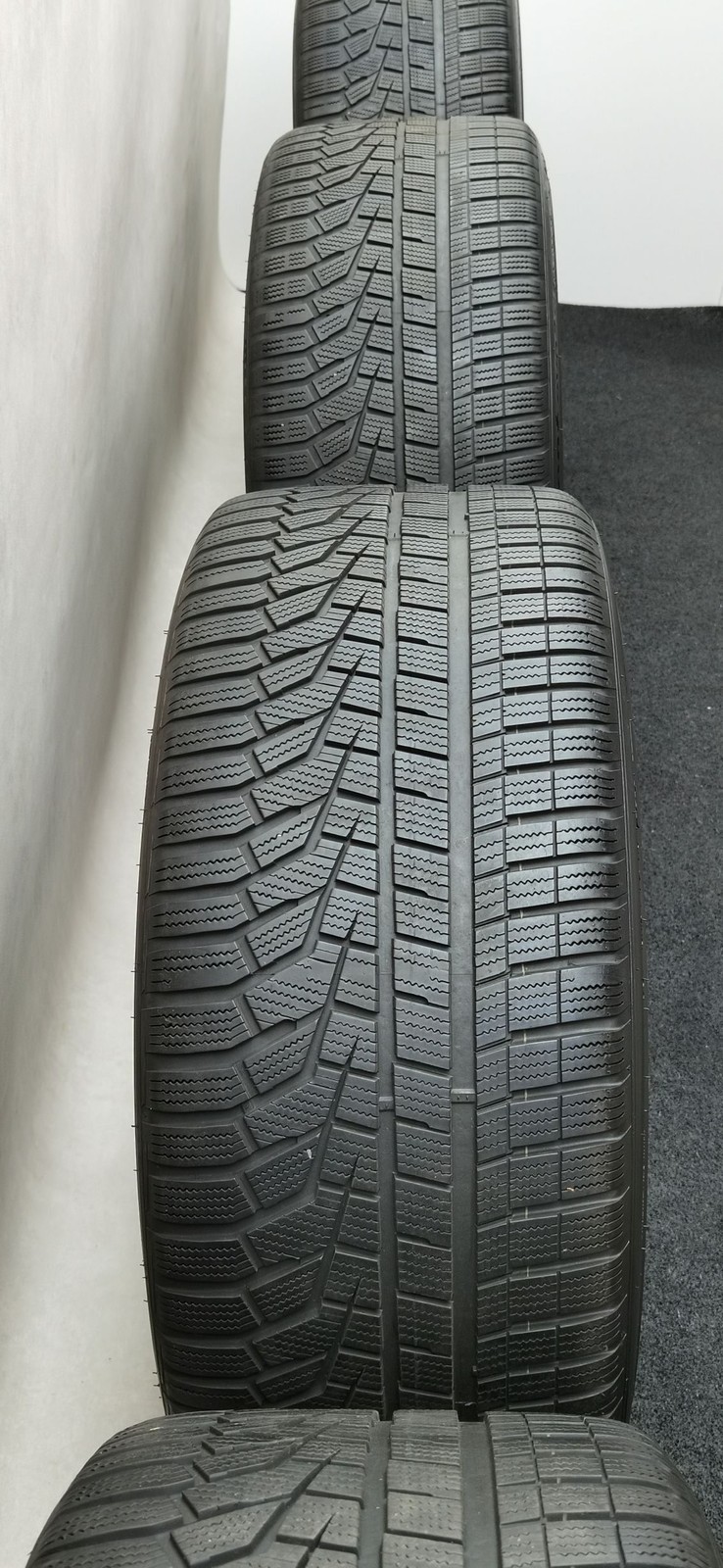 23 Zoll Audi 5-Y-Speichen-Rotor Anthrazitschwarz glänzend, glanzgedreht Winterräder / Hankook Winter i*cept evo2 SUV W320A AO 295/35 R23 – Bild 2