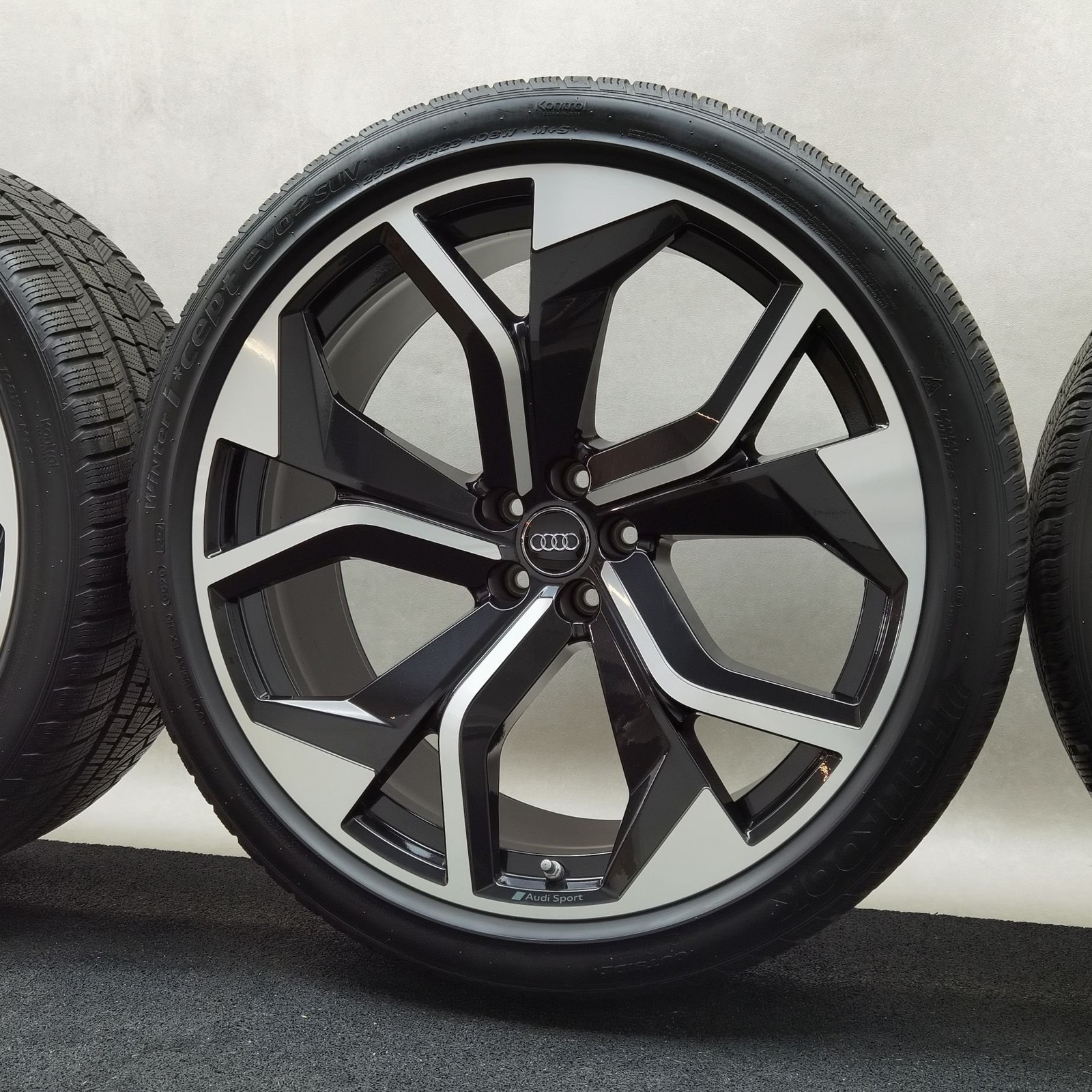 23 Zoll Audi 5-Y-Speichen-Rotor Anthrazitschwarz glänzend, glanzgedreht Winterräder / Hankook Winter i*cept evo2 SUV W320A AO 295/35 R23 – Bild 6