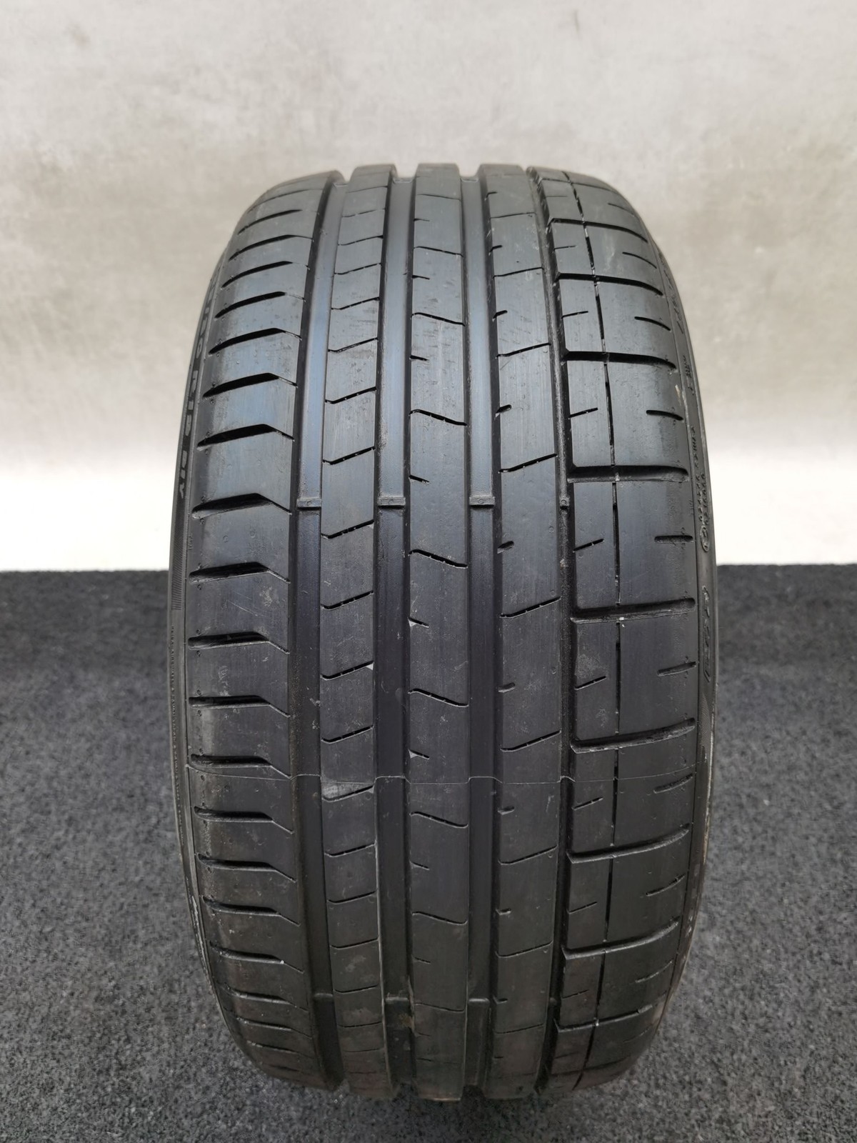 Pirelli P Zero (PZ4) Sport R02 235/35 R19 Sommerreifen – Bild 2