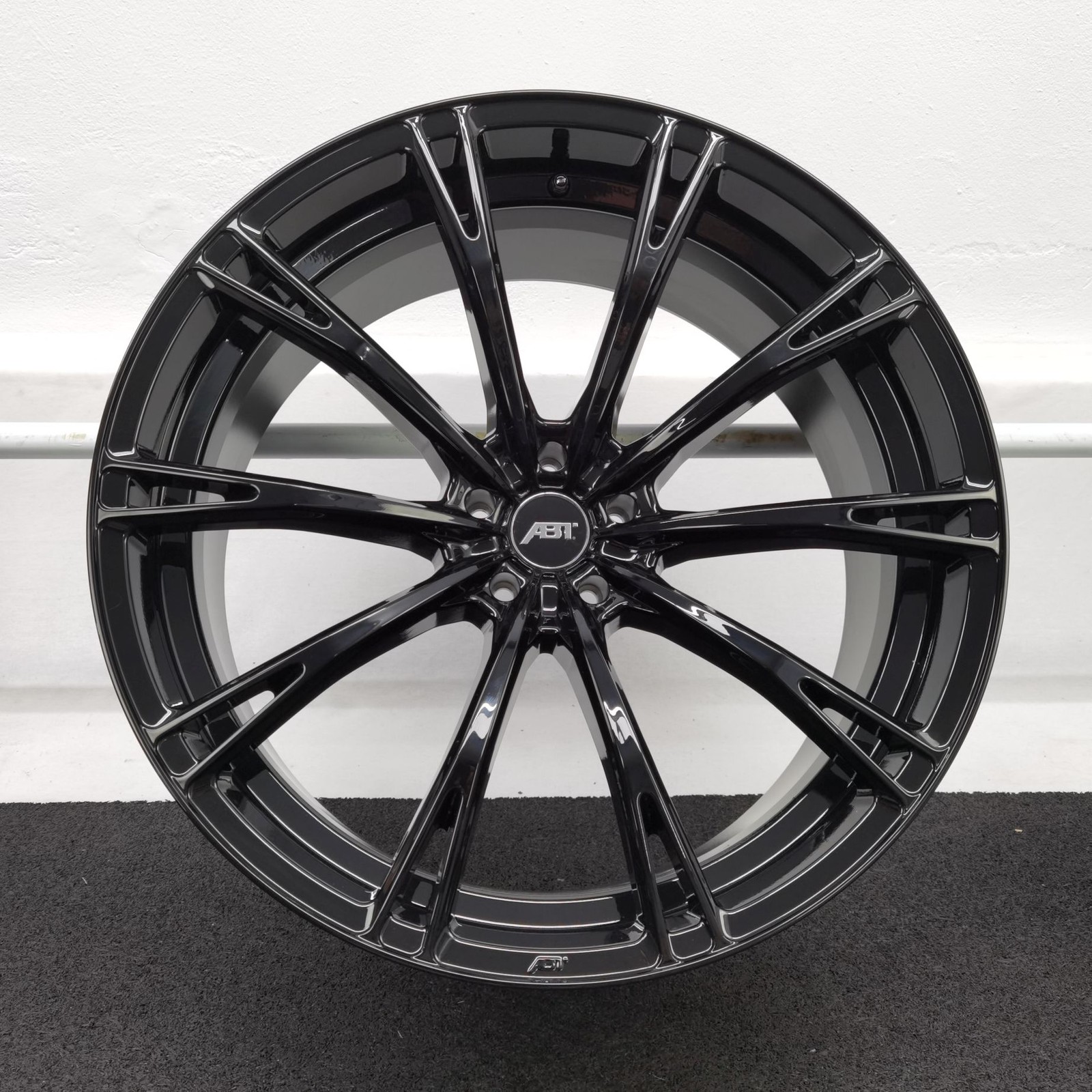 23 Zoll ABT Sportsline GR23 Glossy black Alufelgen – Bild 4