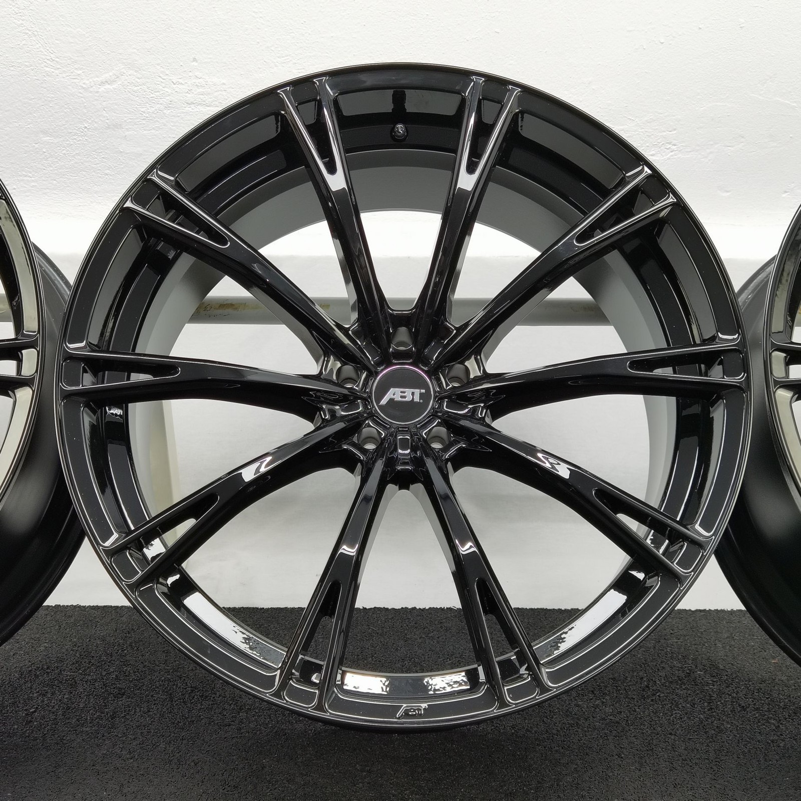 23 Zoll ABT Sportsline GR23 Glossy black Alufelgen – Bild 5