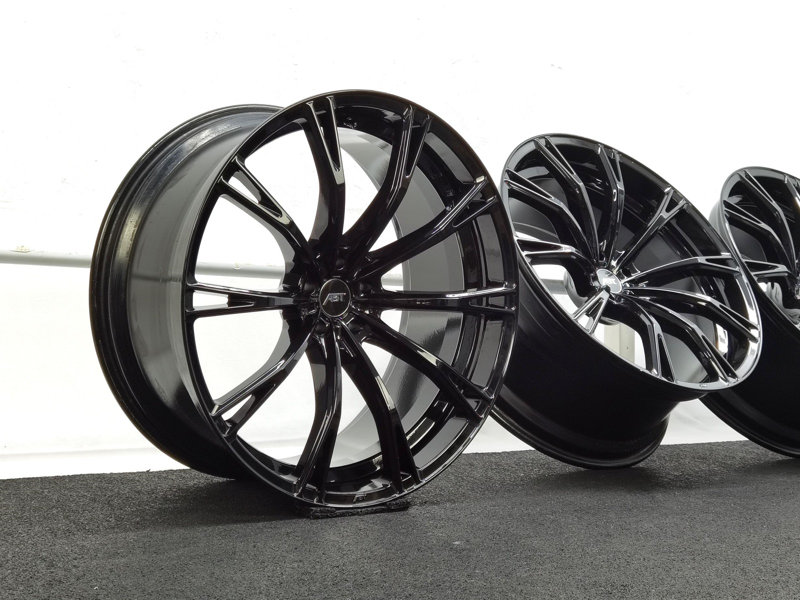 23 Zoll ABT Sportsline GR23 Glossy black Alufelgen – Bild 1