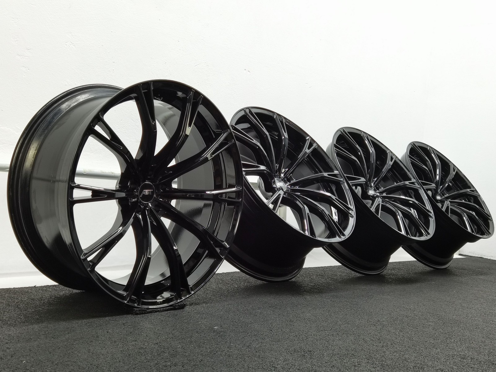 23 Zoll ABT Sportsline GR23 Glossy black Alufelgen – Bild 2